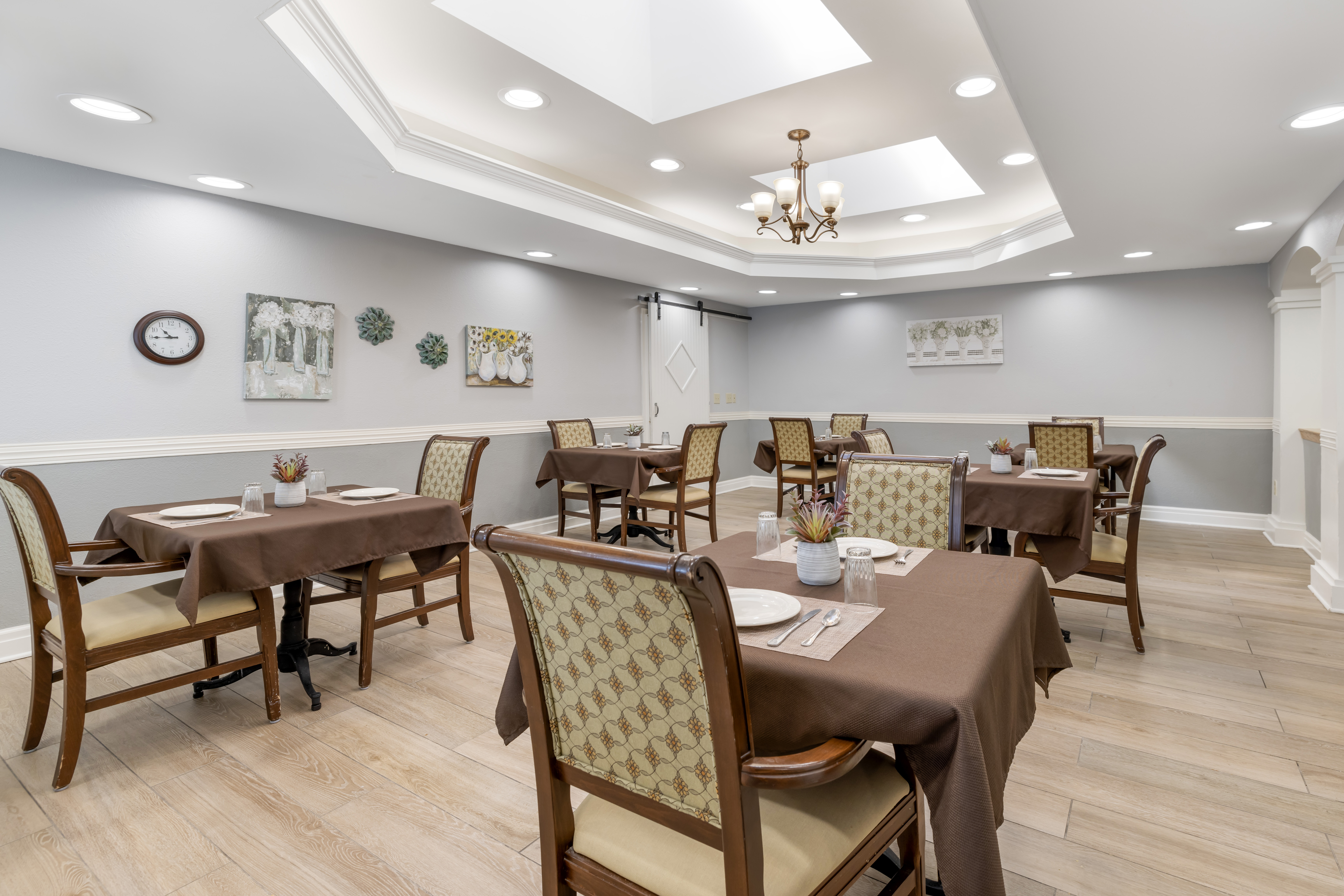 3-leawood-state-line-dining-room