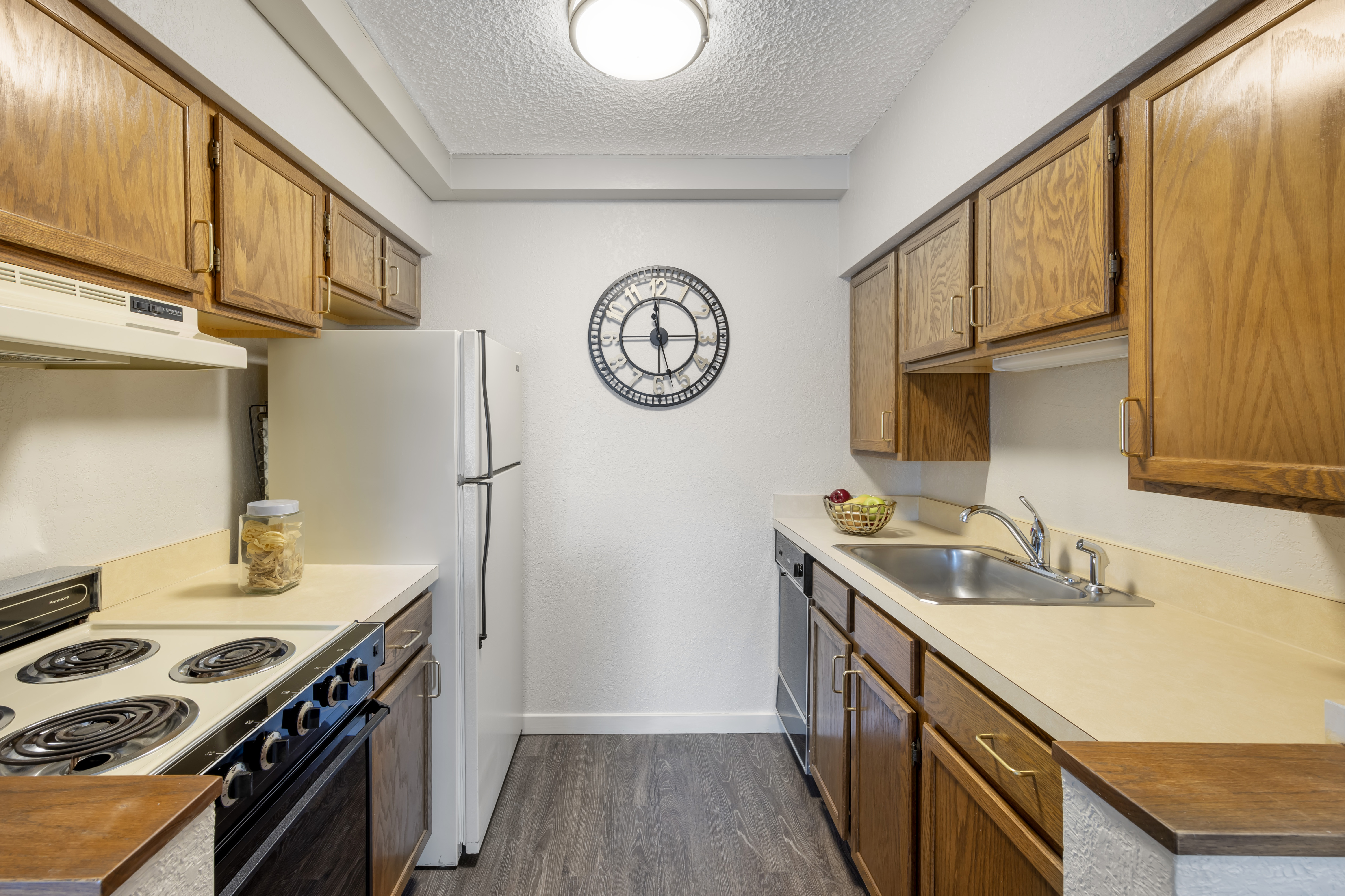 liberal-springs-apartment-kitchen