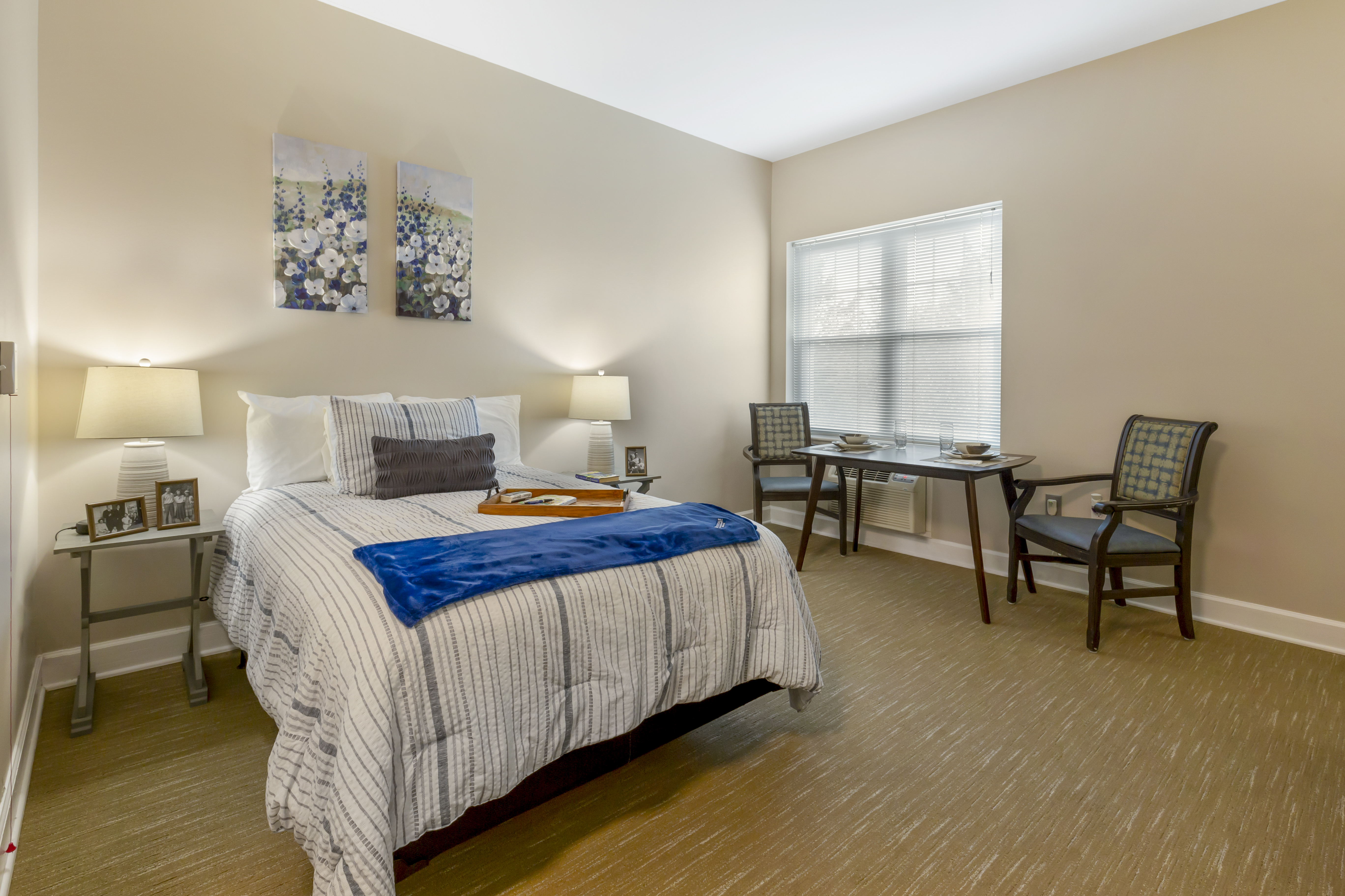 1-meadowmont-al-apartment-bedroom