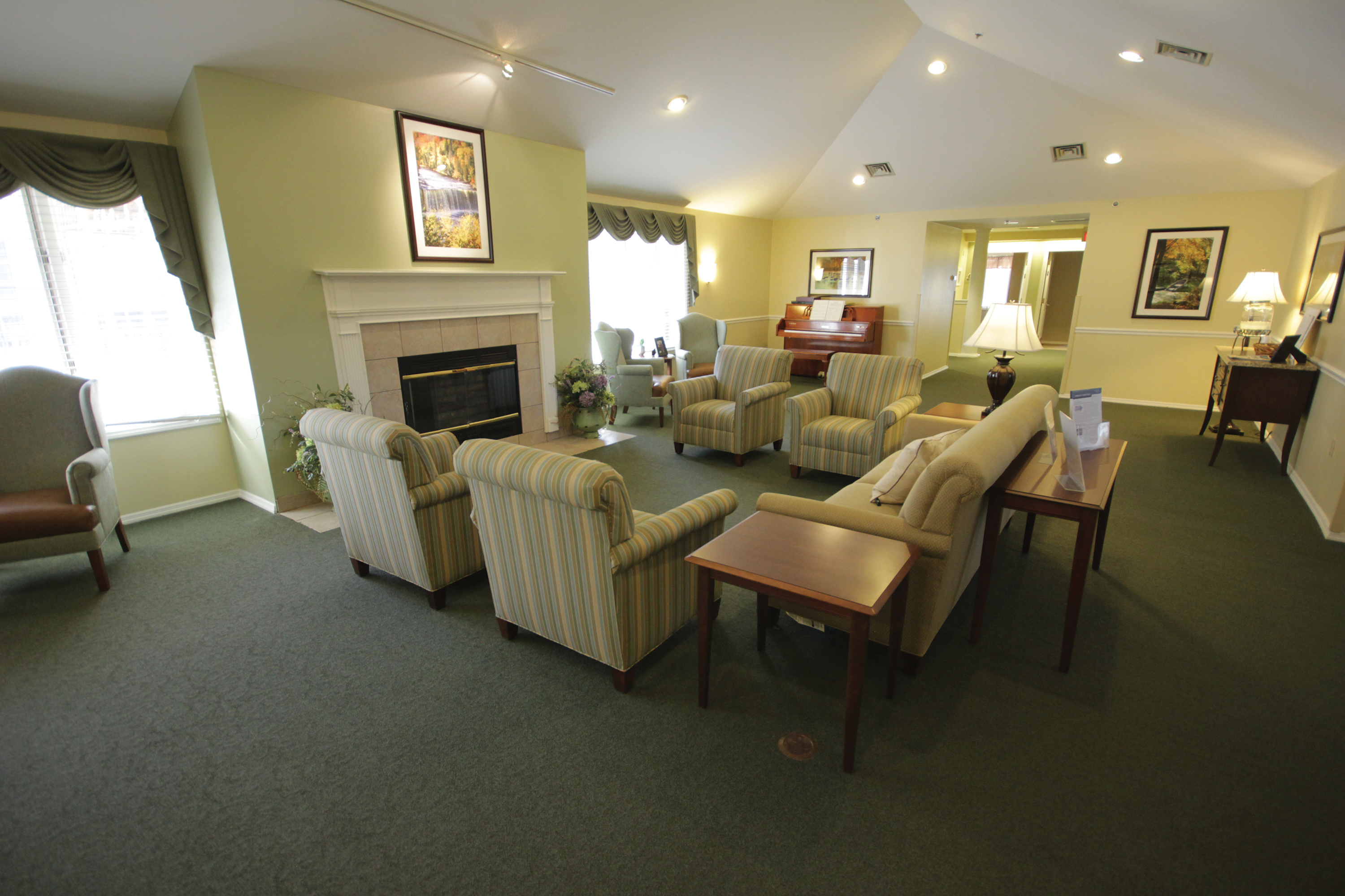 1-meridian-mi-mc-community-living-room