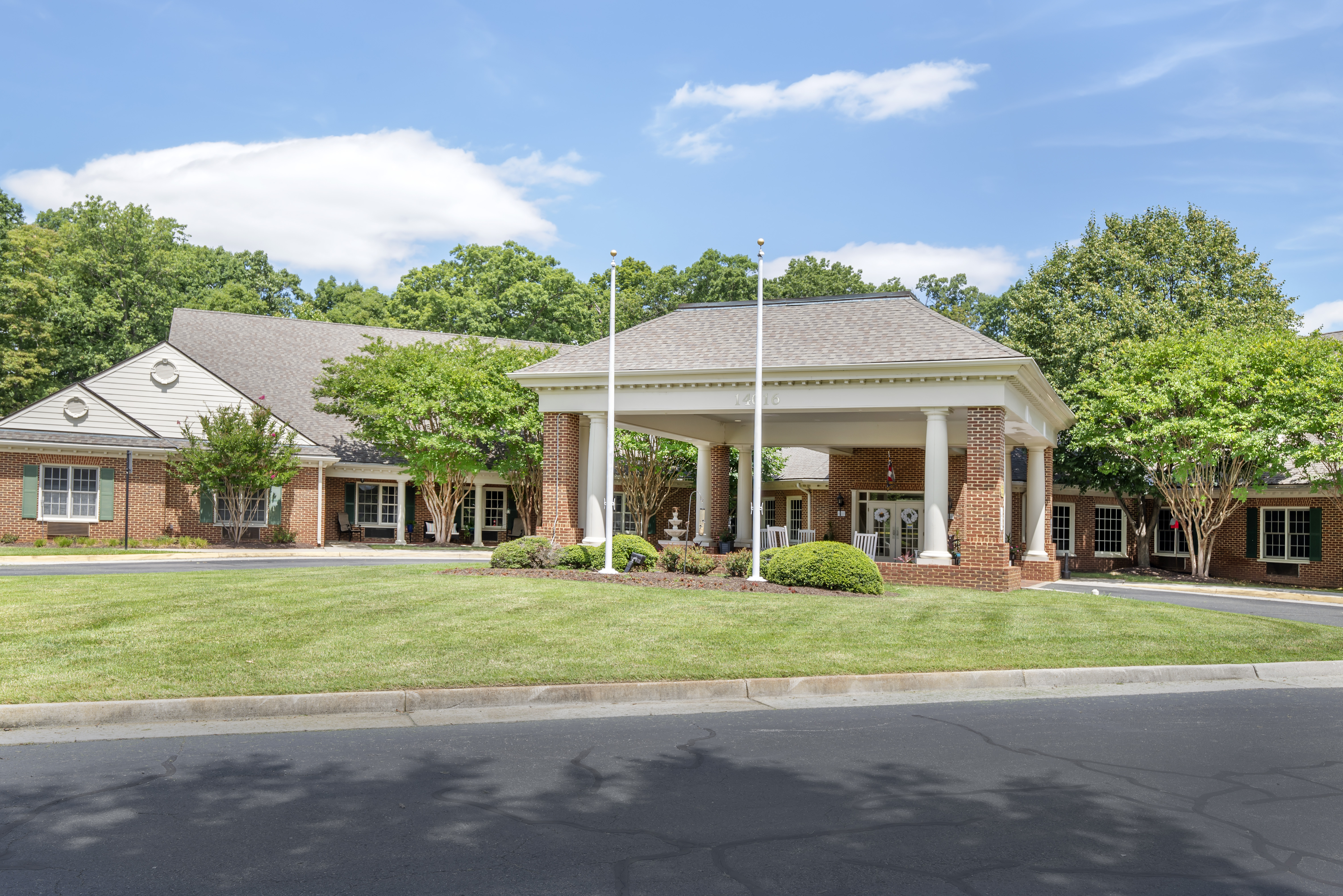 2-midlothian-exterior