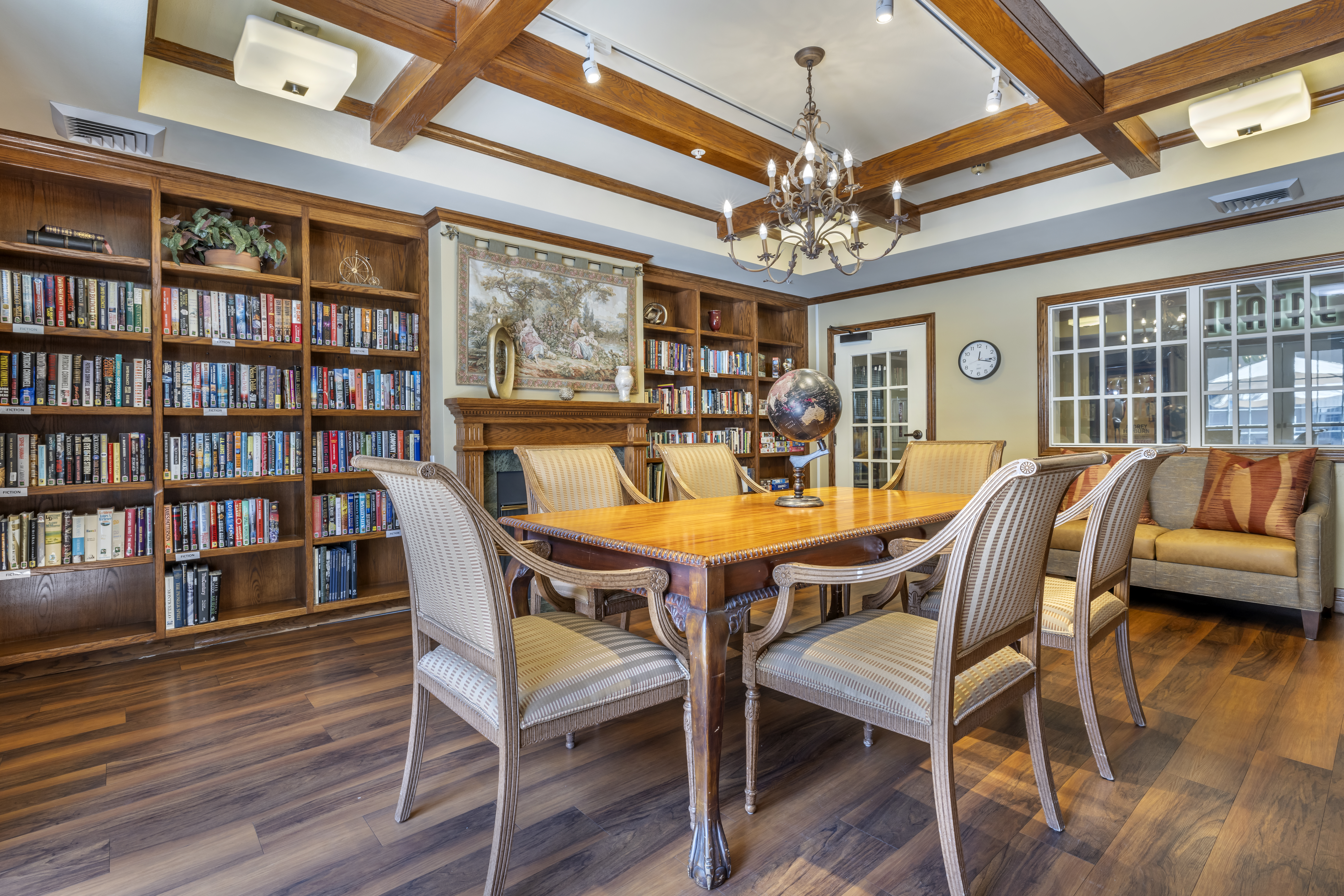 1-mirage-inn-library