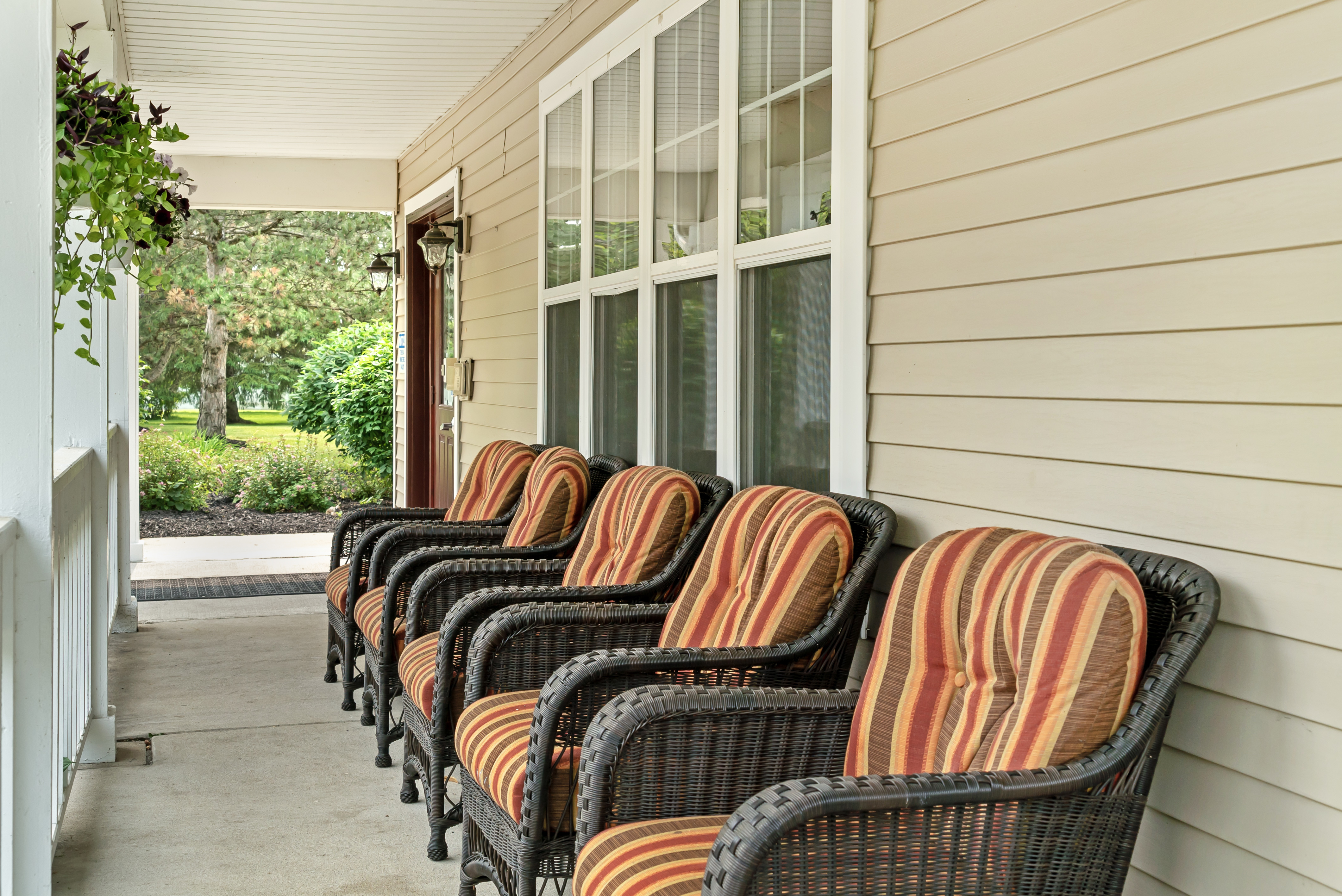 monroe-mi-front-porch