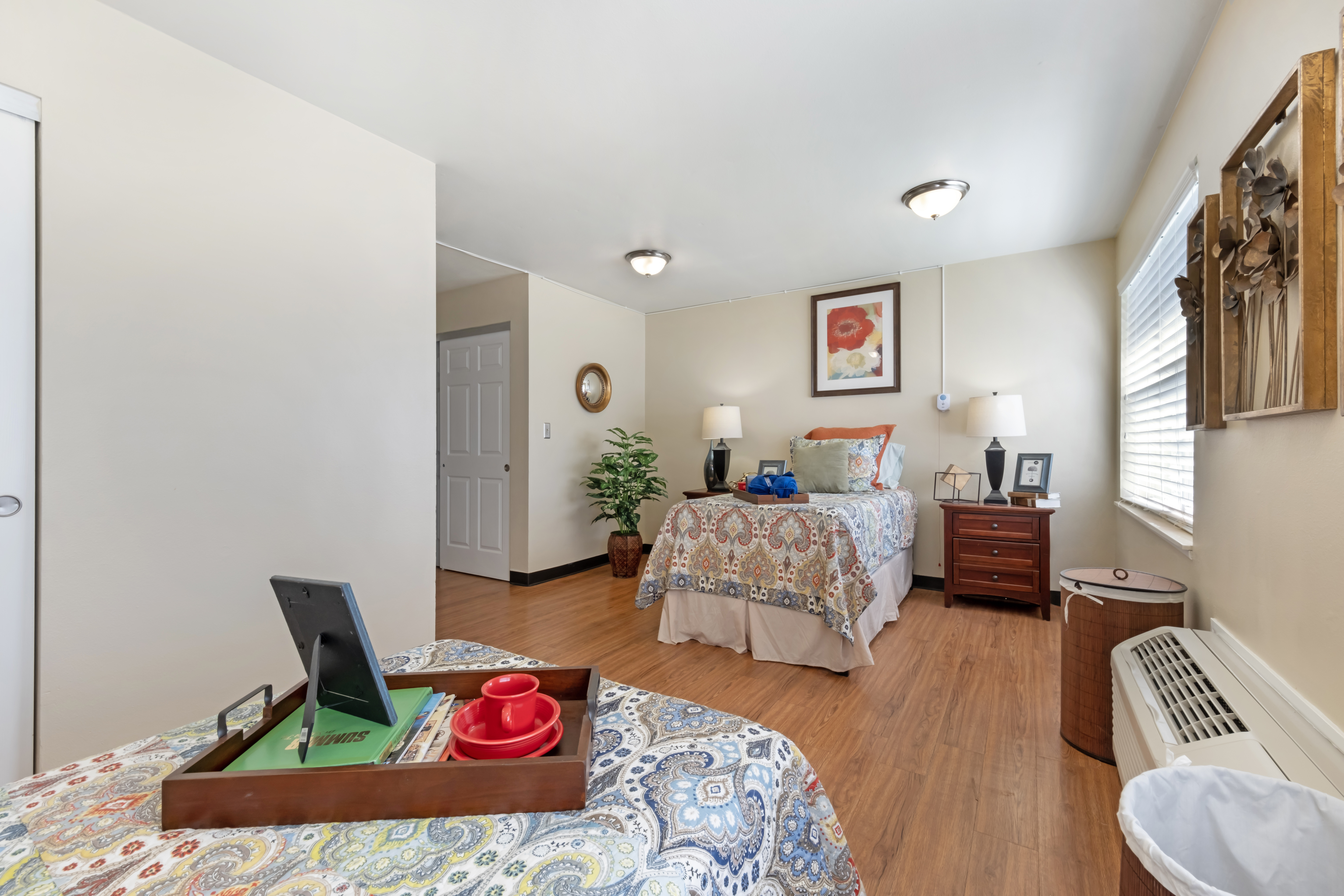 monterey-apartment-bedroom