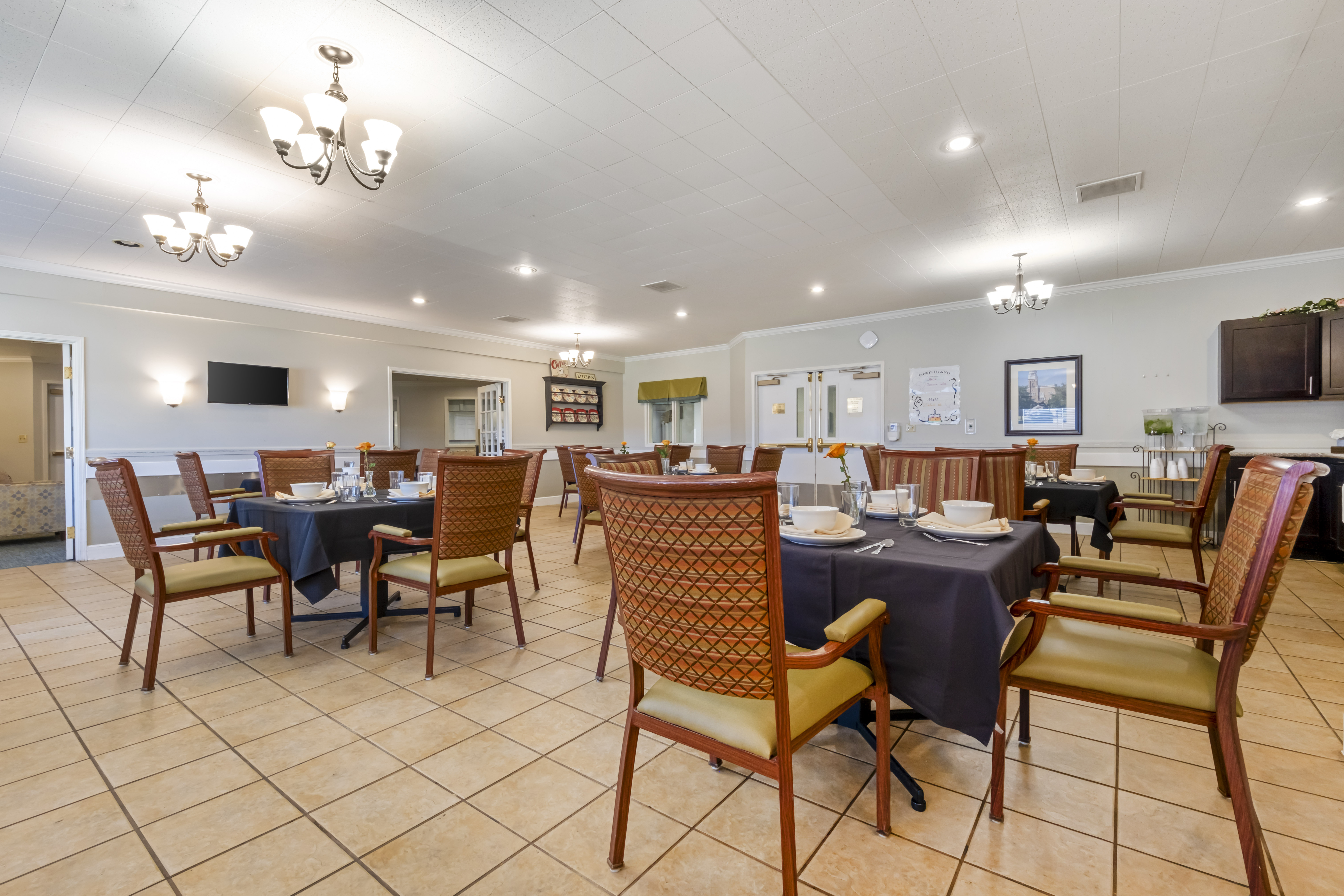 monterey-dining-room