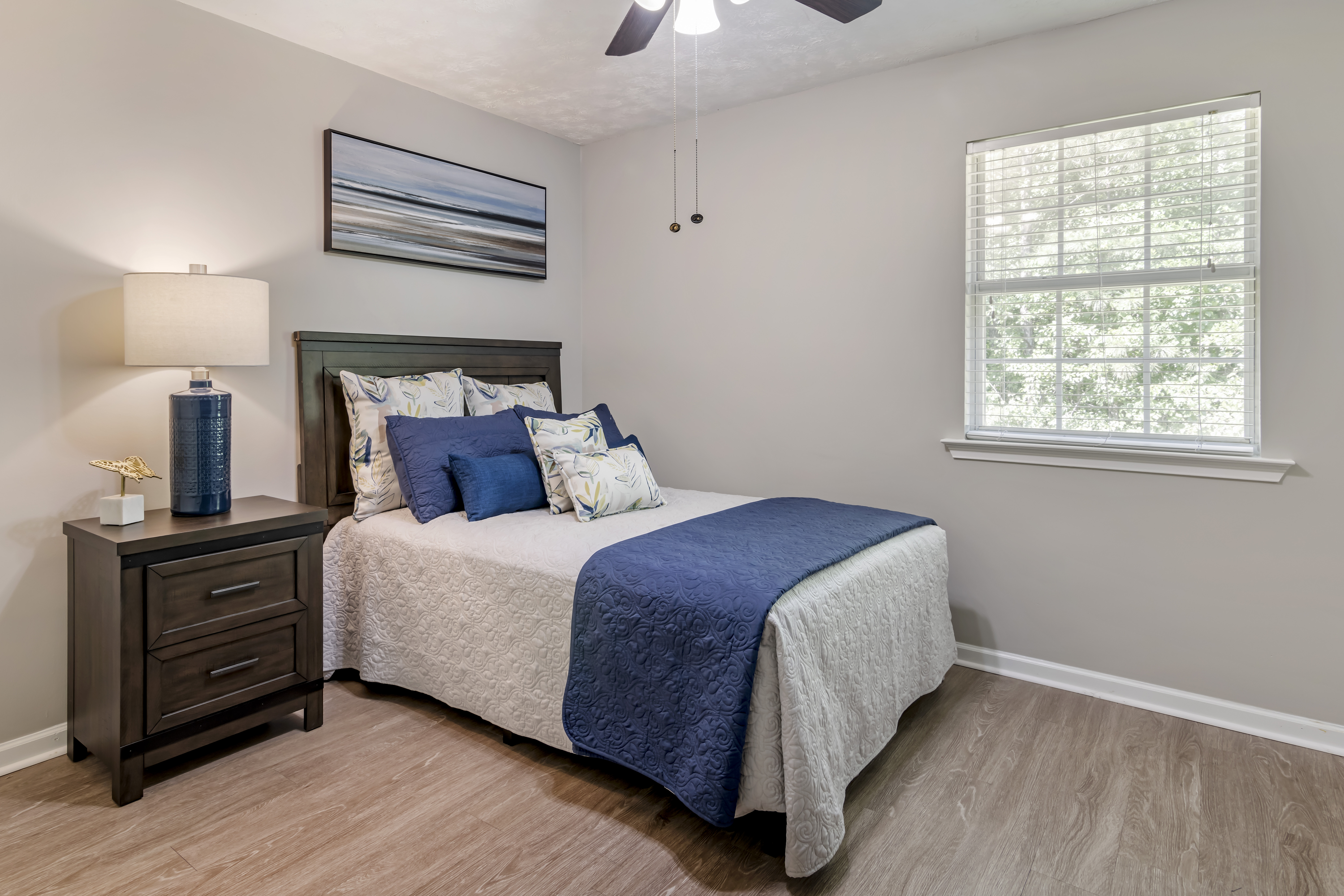 newnan-apartment-bedroom