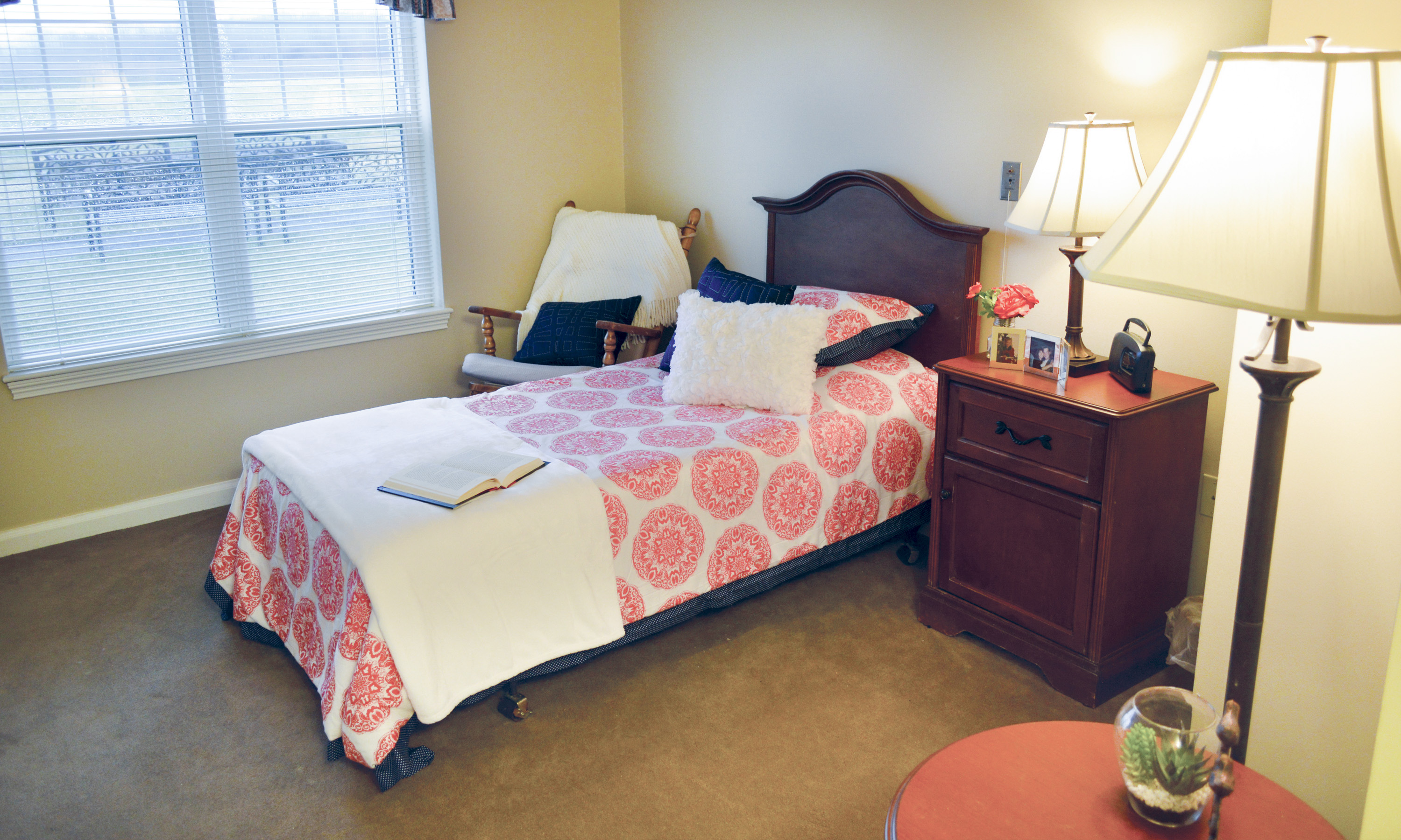 3-niagara-mc-bedroom