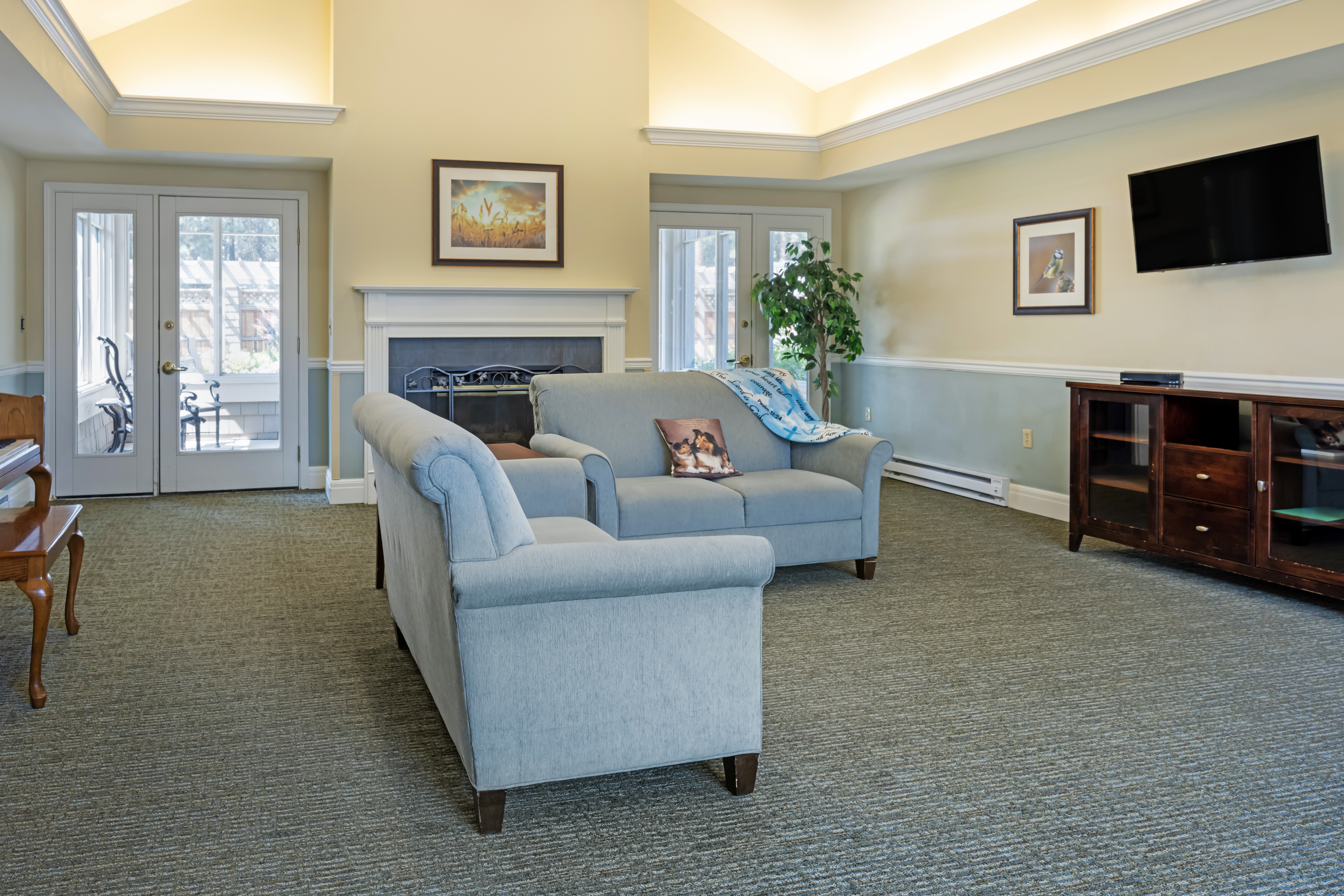 nine-mile-community-living-room