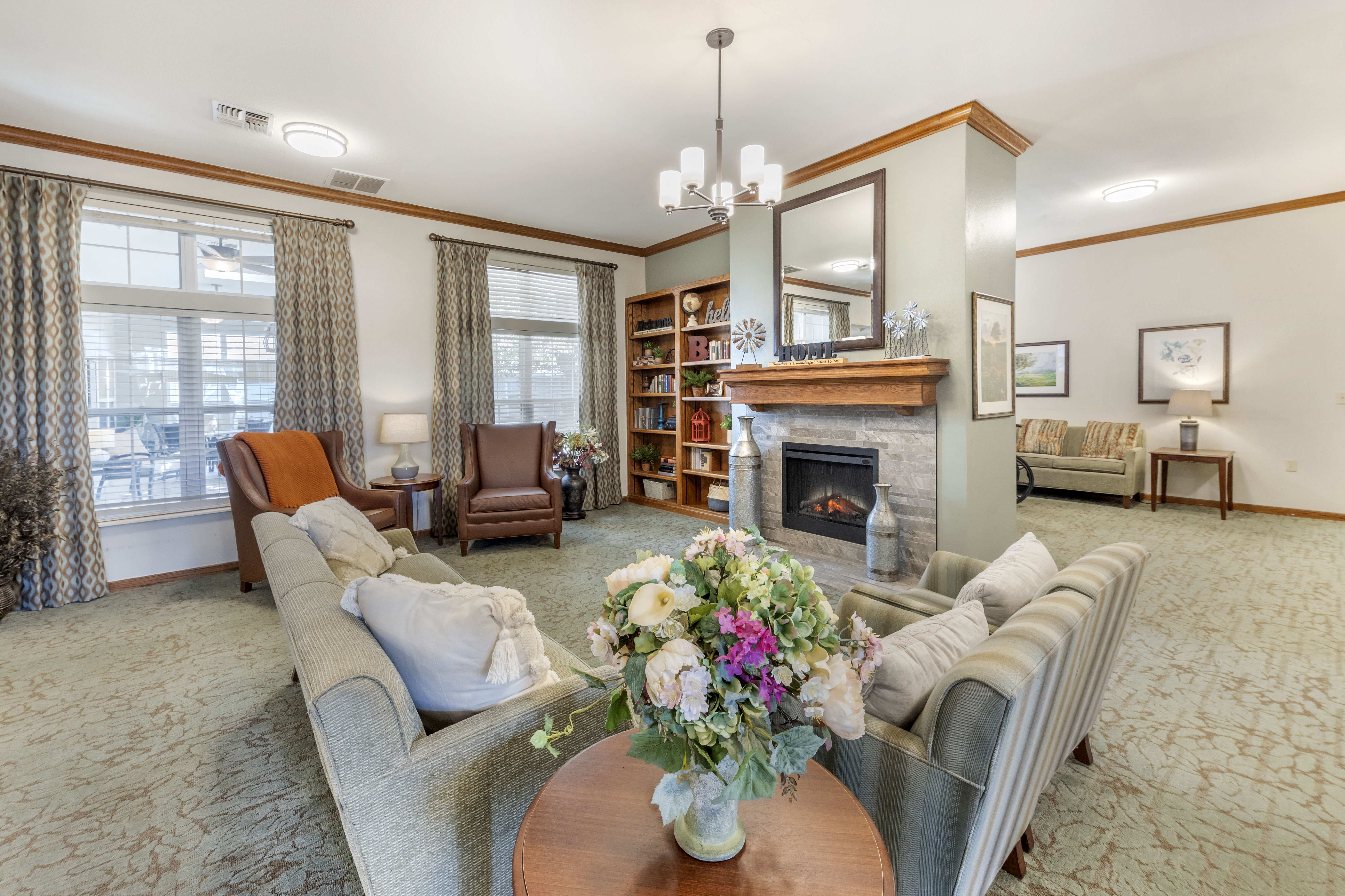 1-norman-sitting-area-fireplace