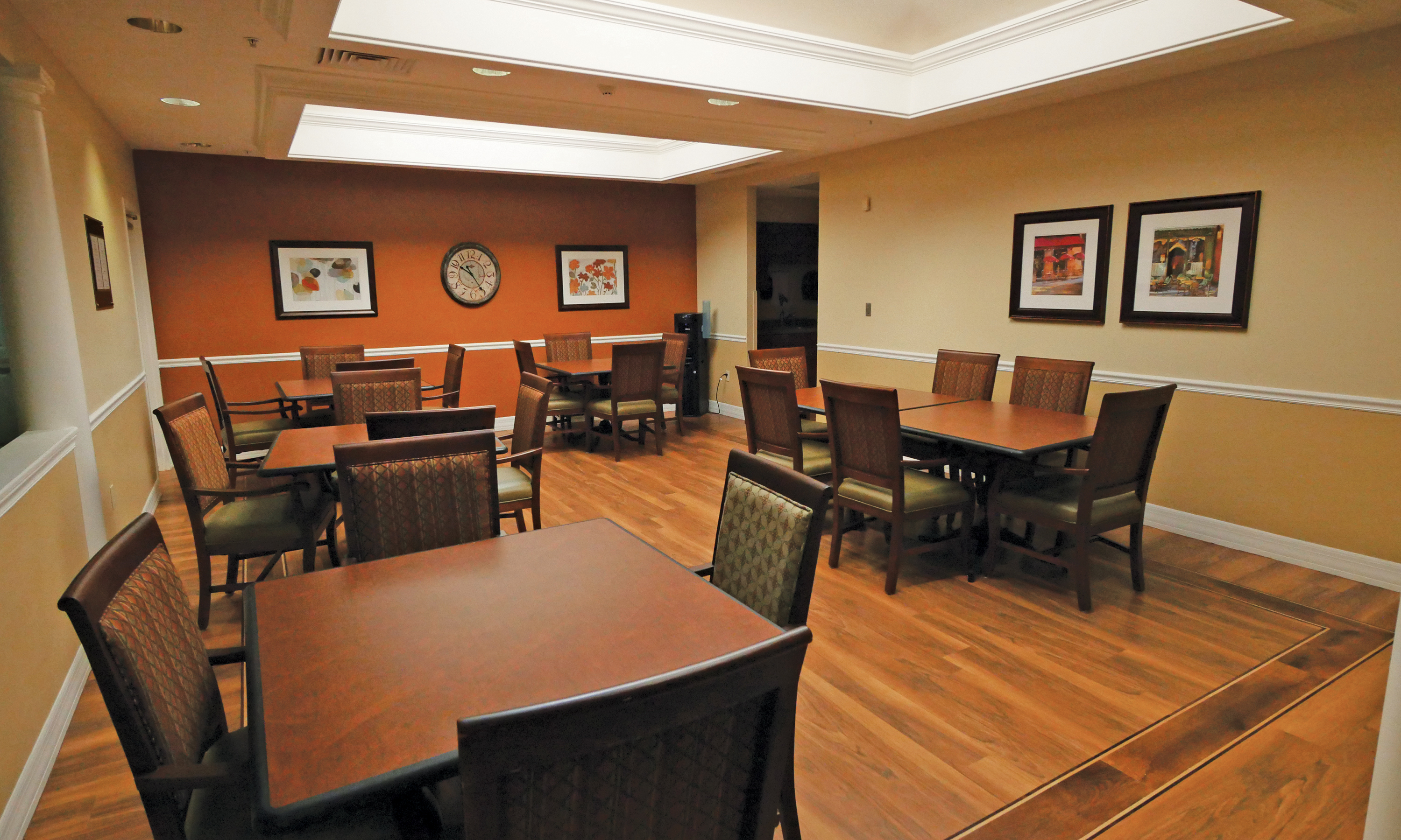 north-glendale-dining-room