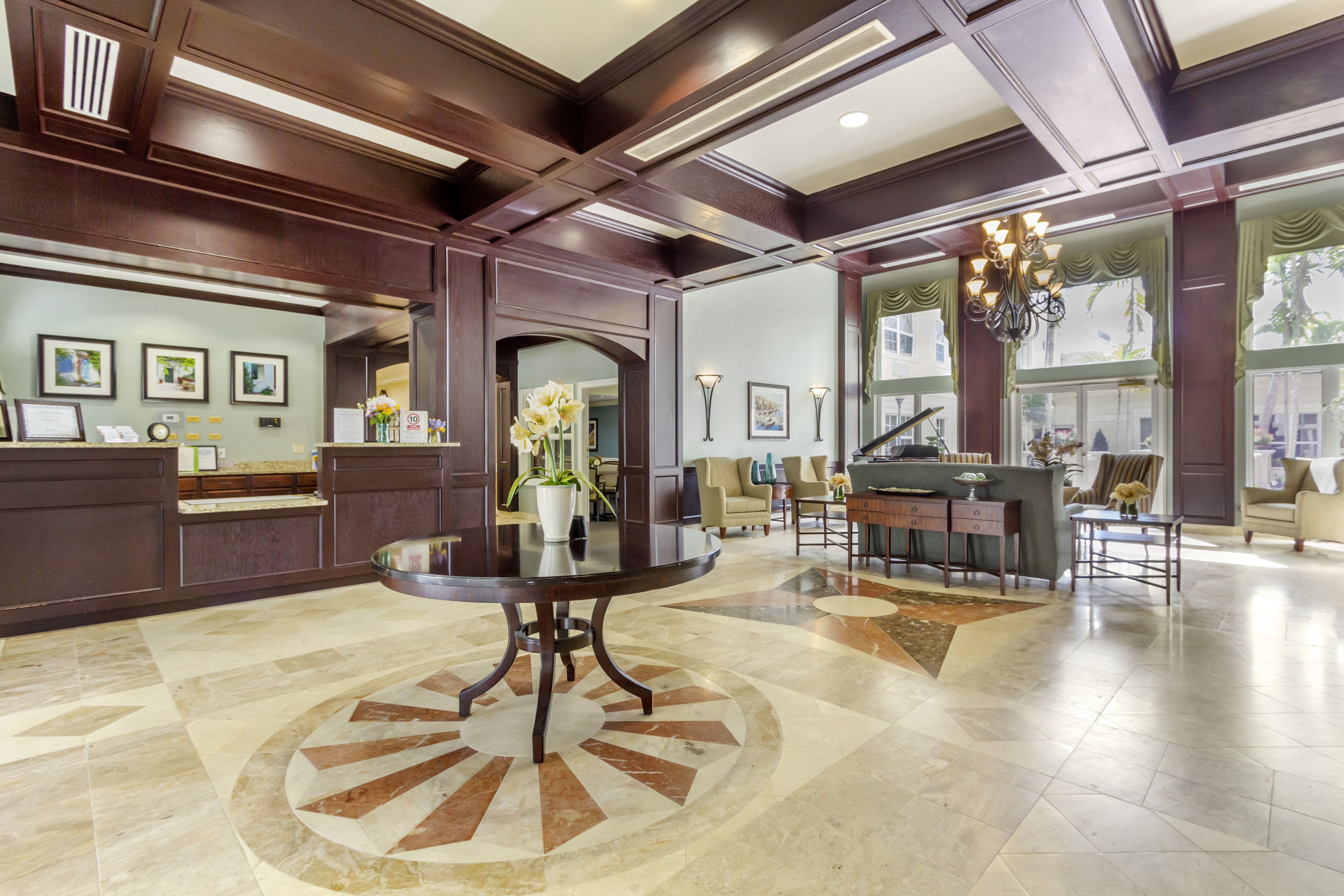 north-naples-foyer
