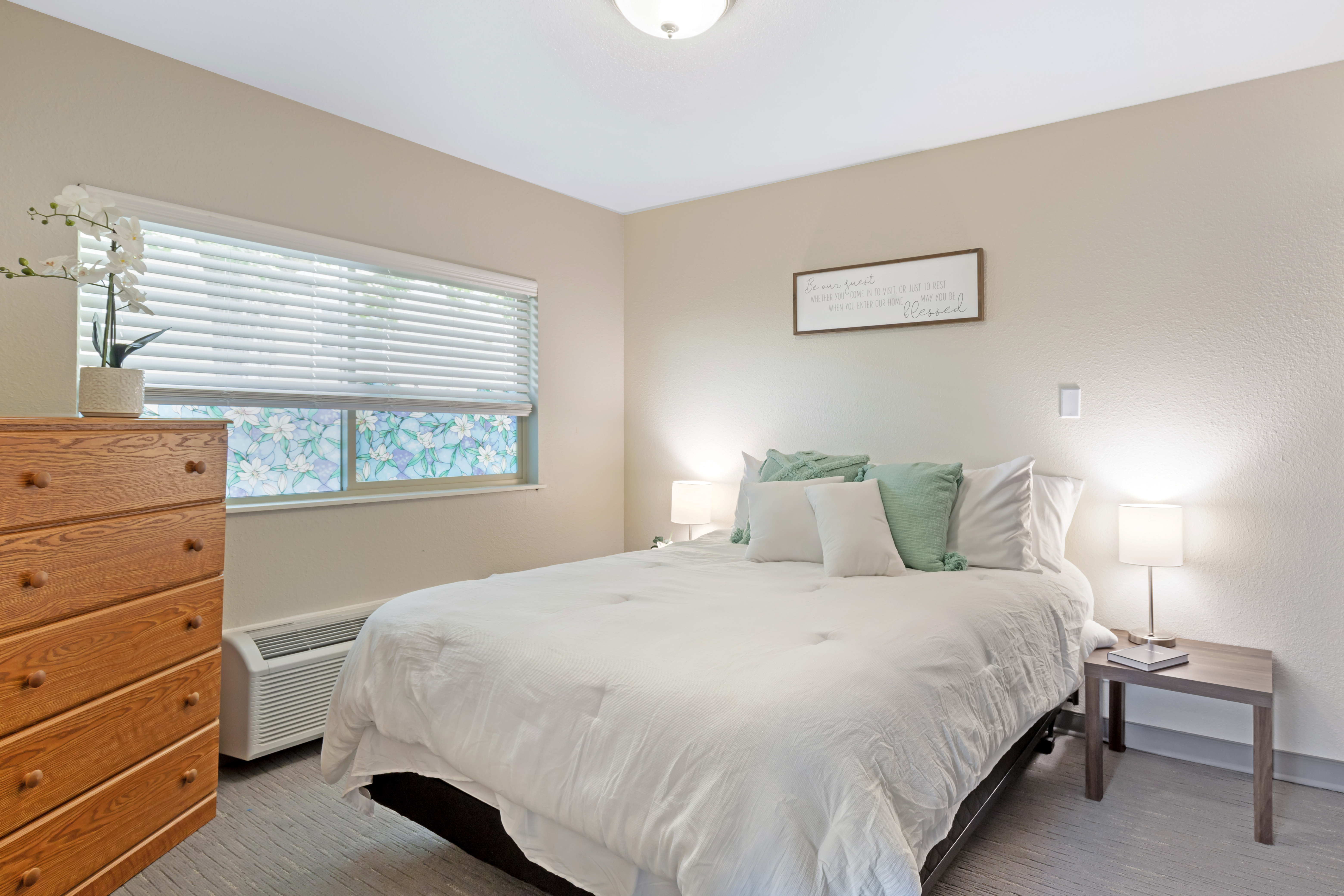 ontario-apartment-bedroom