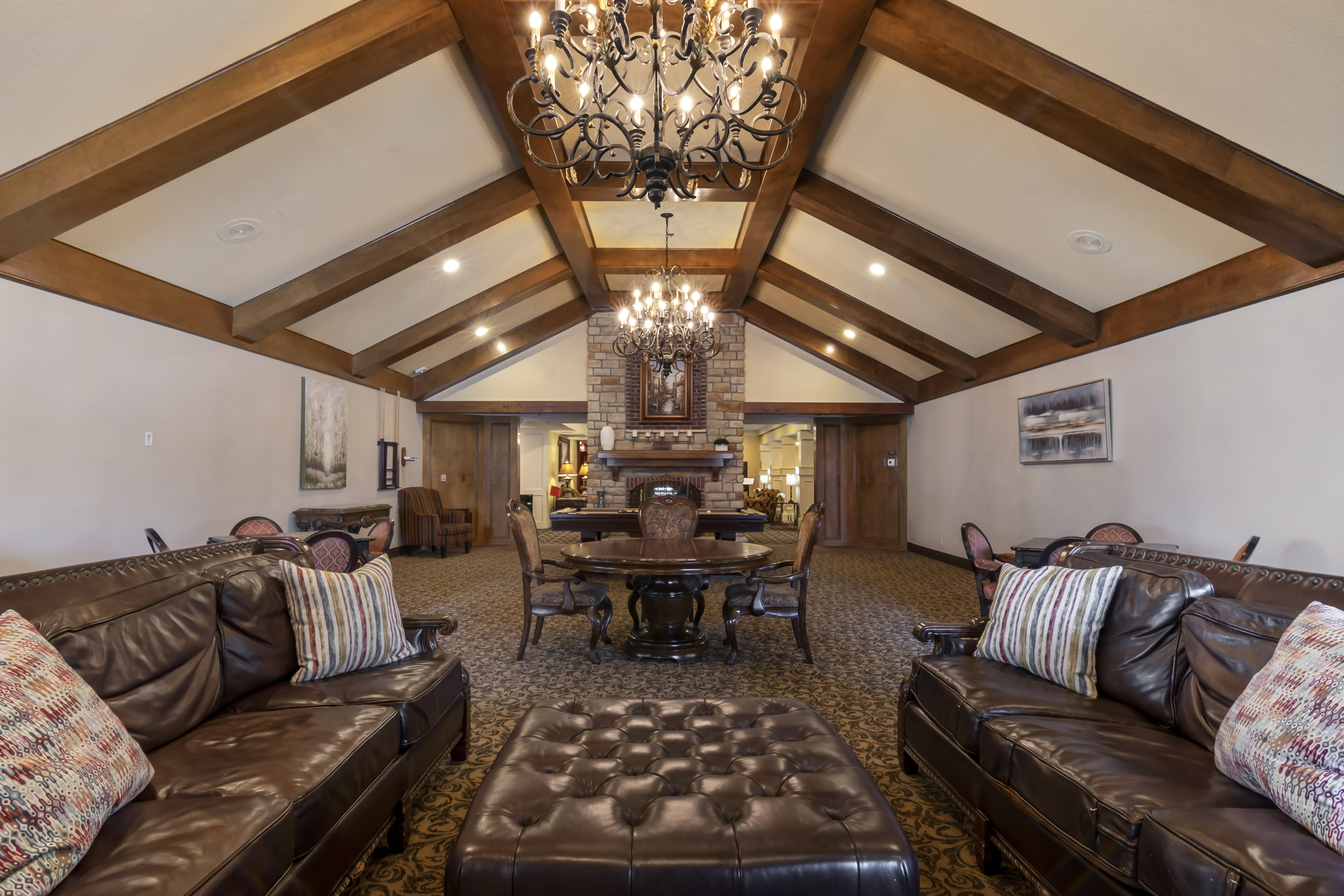 1-overland-park-119th-community-living-room