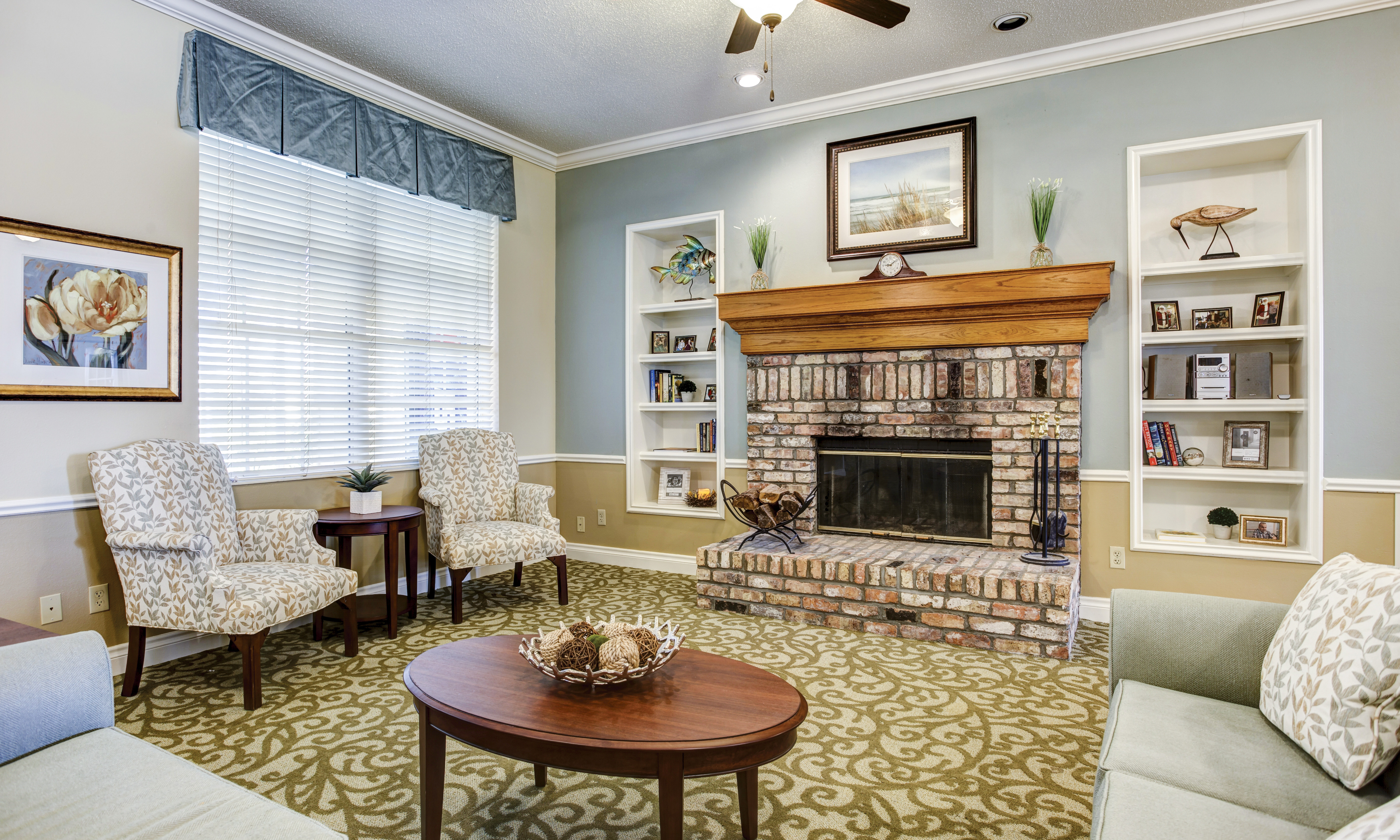 1-panama-city-community-living-room