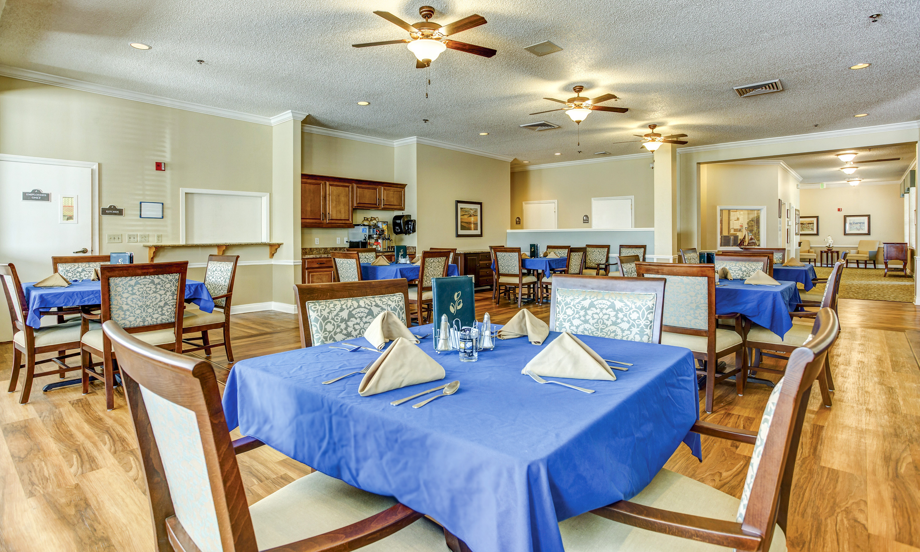 3-panama-city-dining-room
