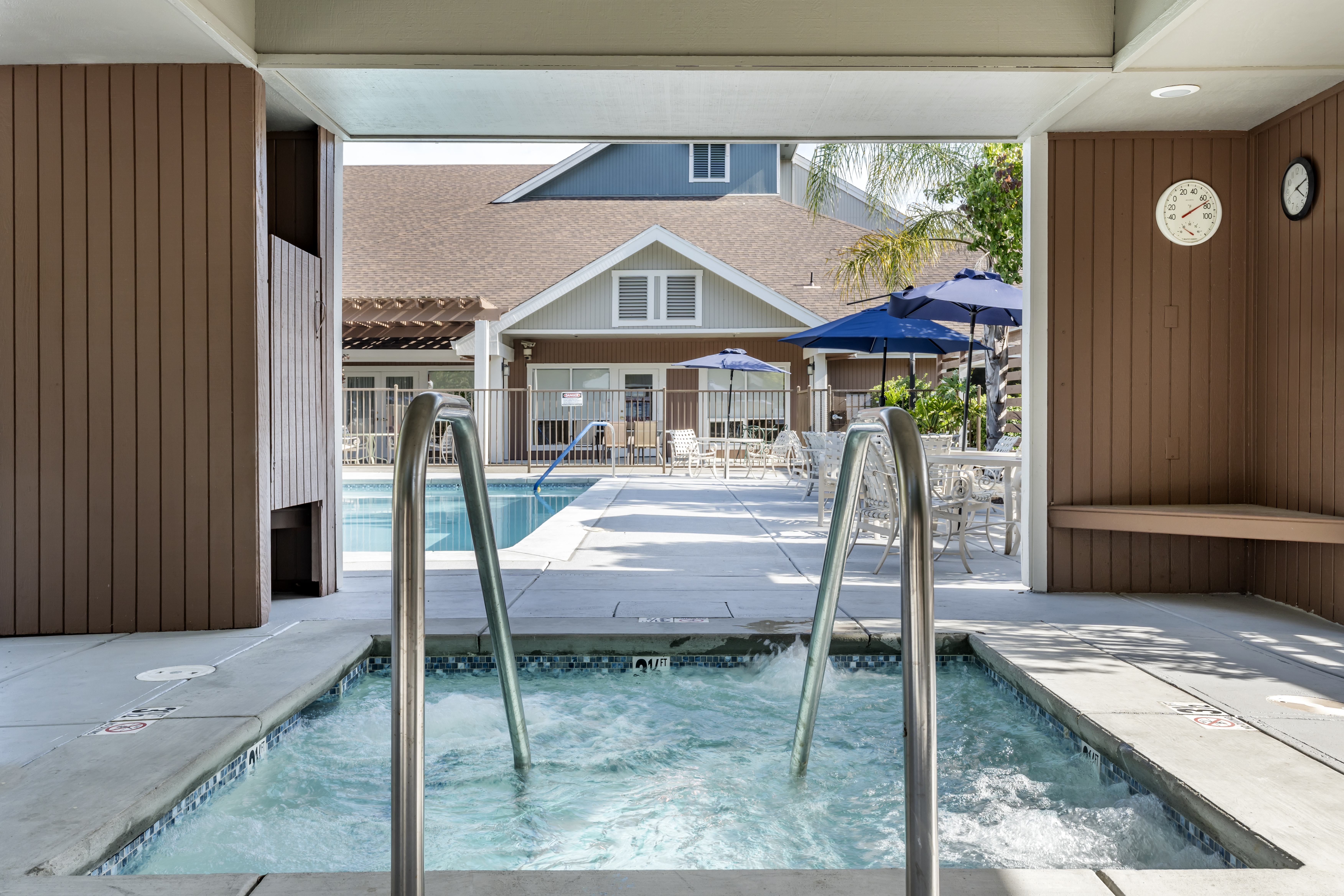 3-paulin-creek-hot-tub
