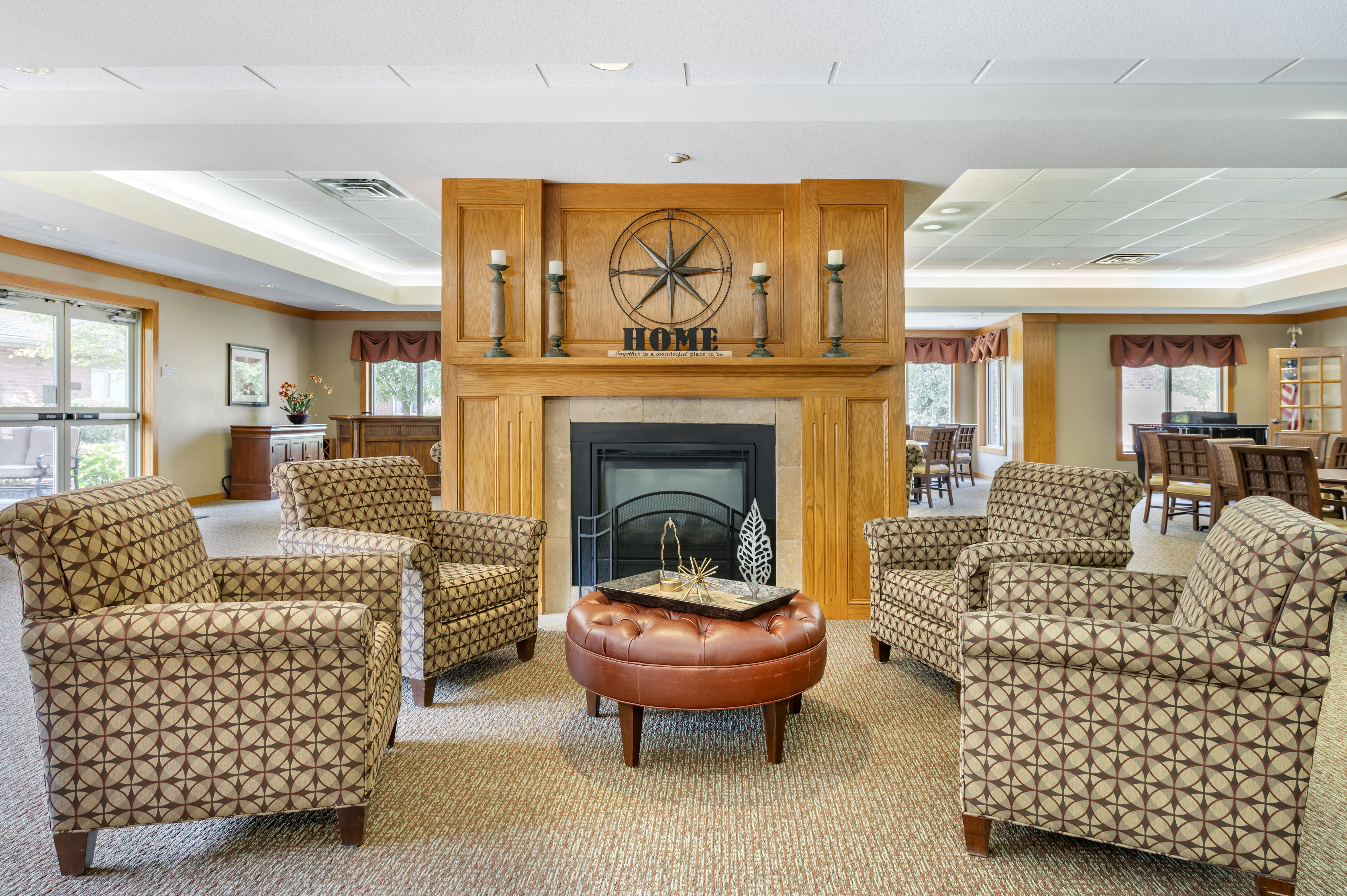 1-pinnacle-community-living-room