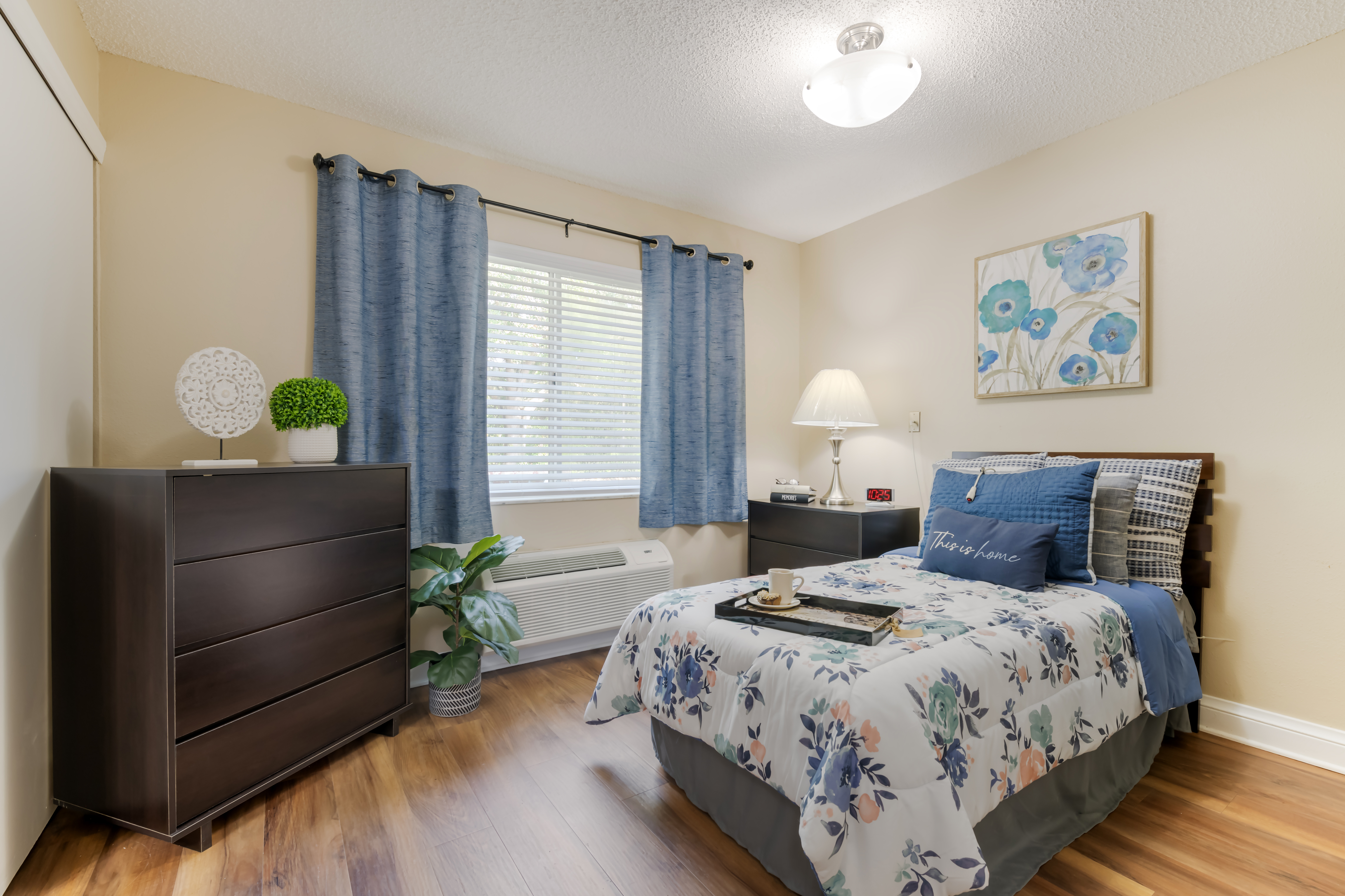 port-orange-apartment-bedroom