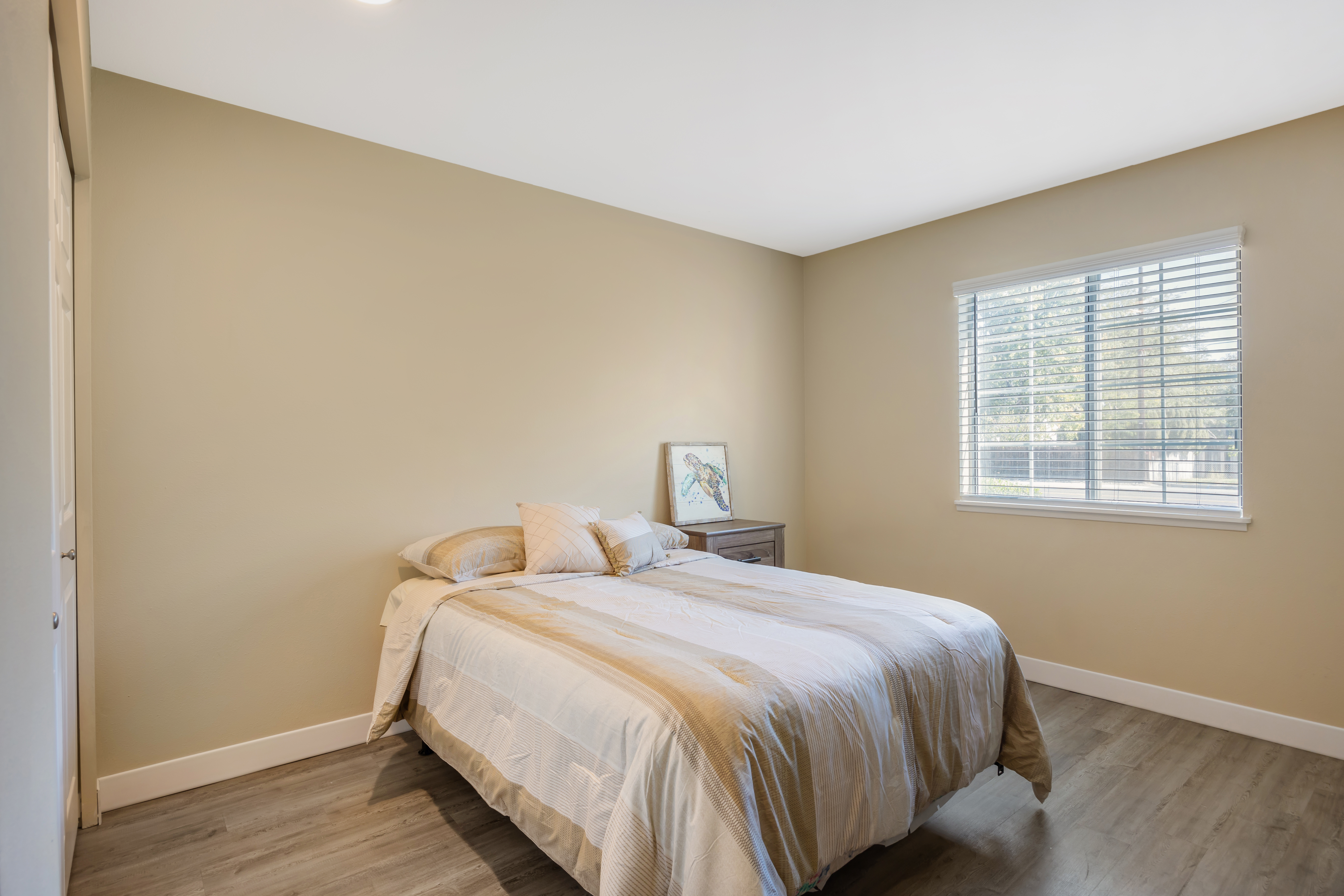 richland-apartment-bedroom