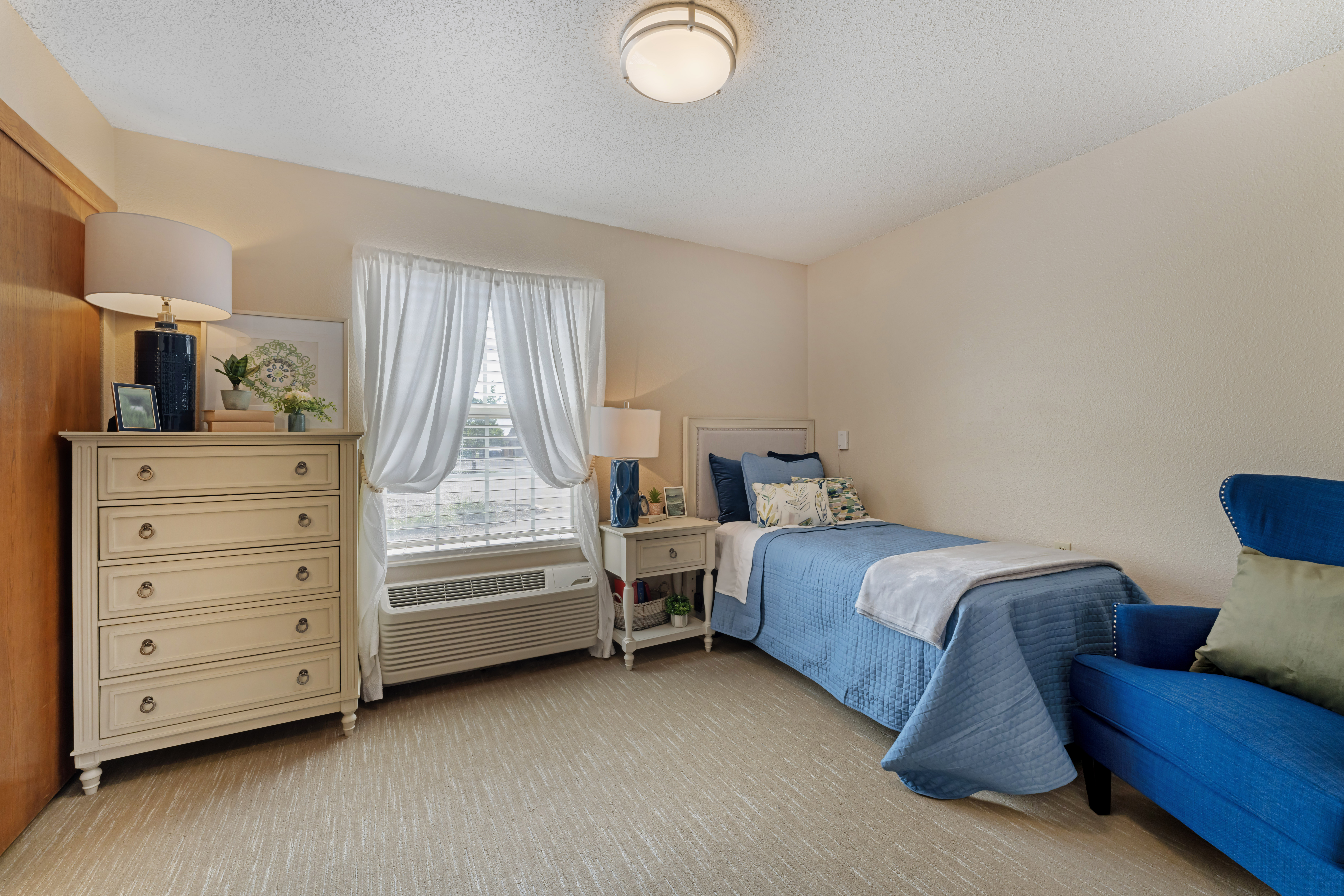 salina-fairdale-apartment-bedroom