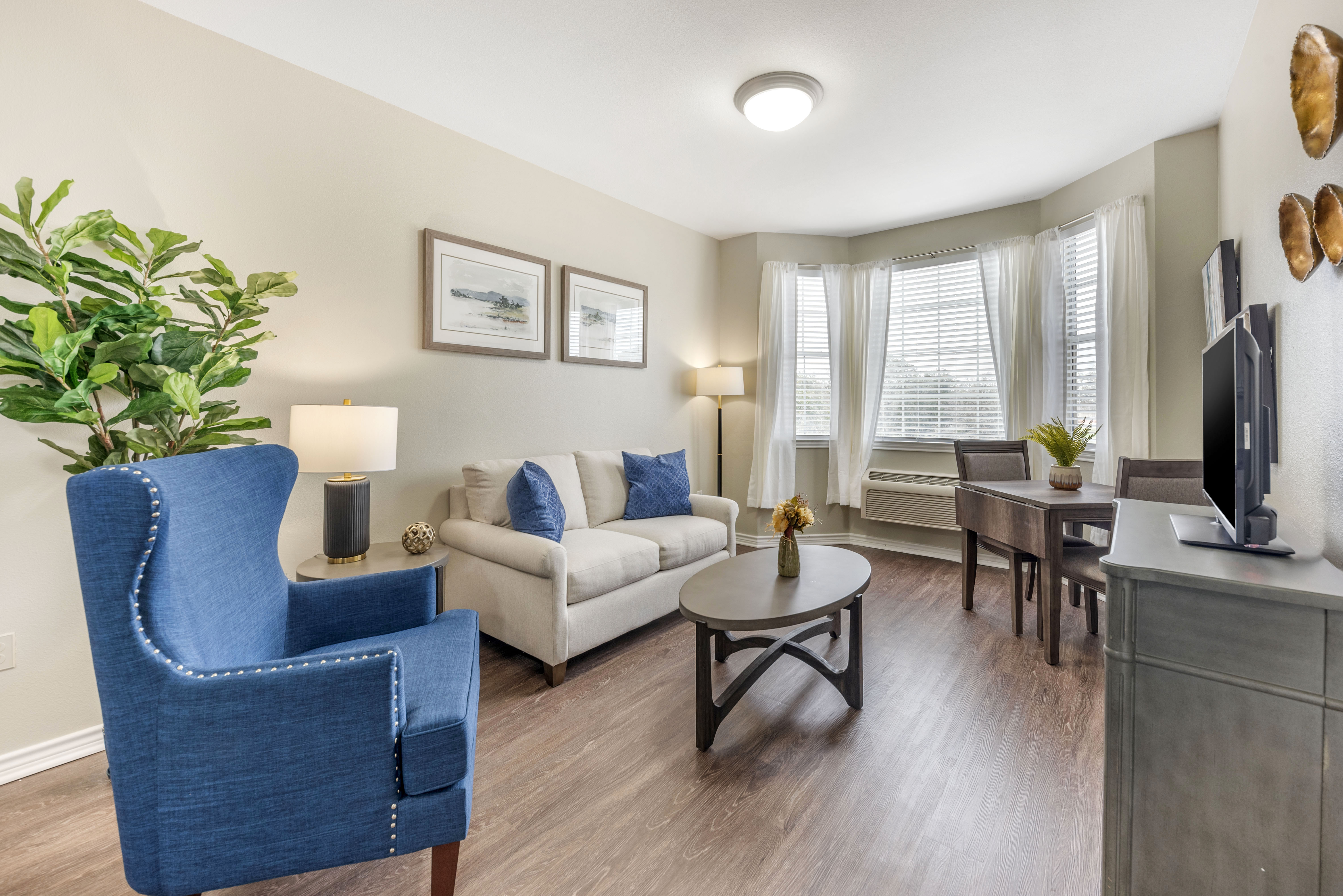 1-san-marcos-north-al-apartment-living-room