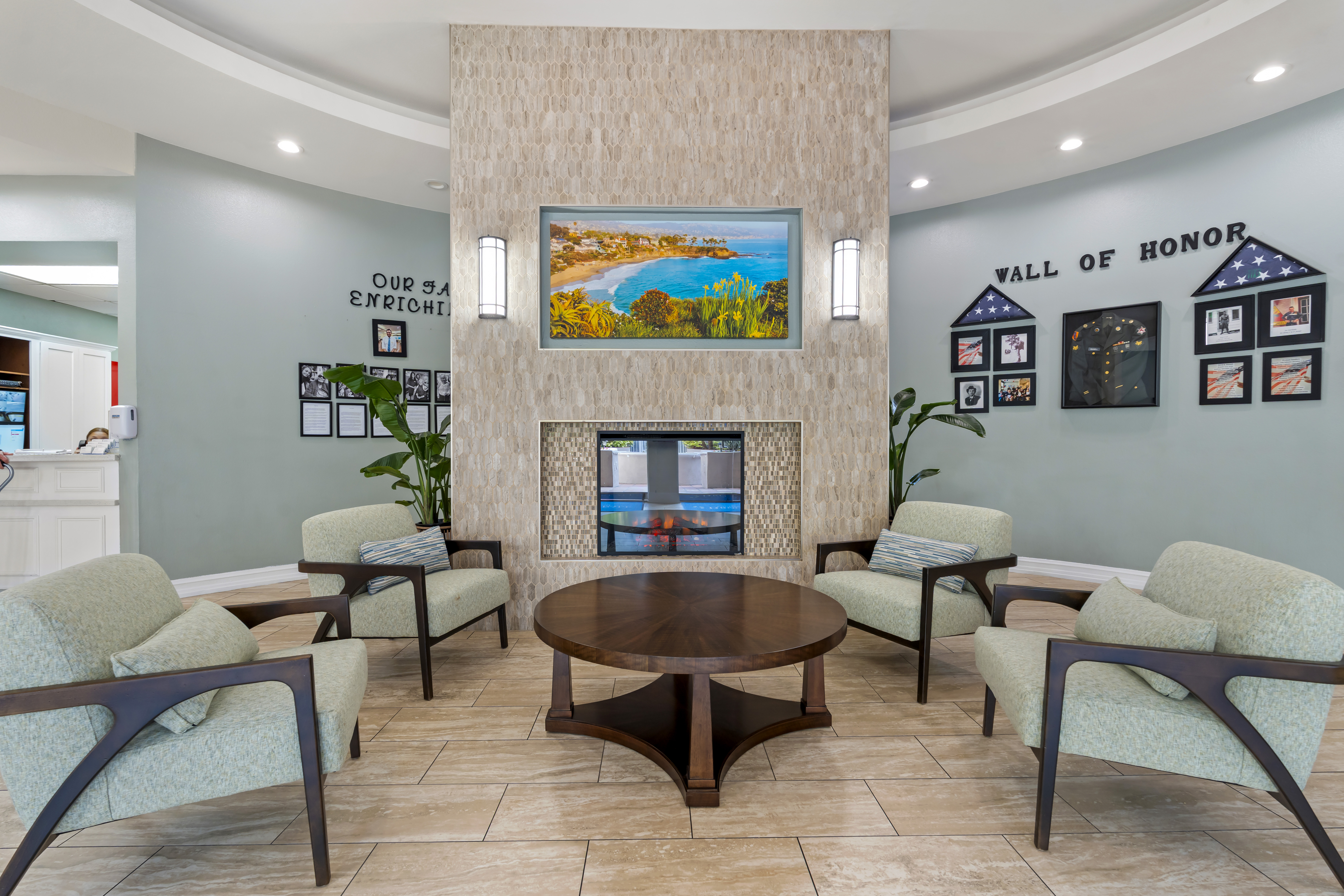 3-santa-monica-gardens-lobby