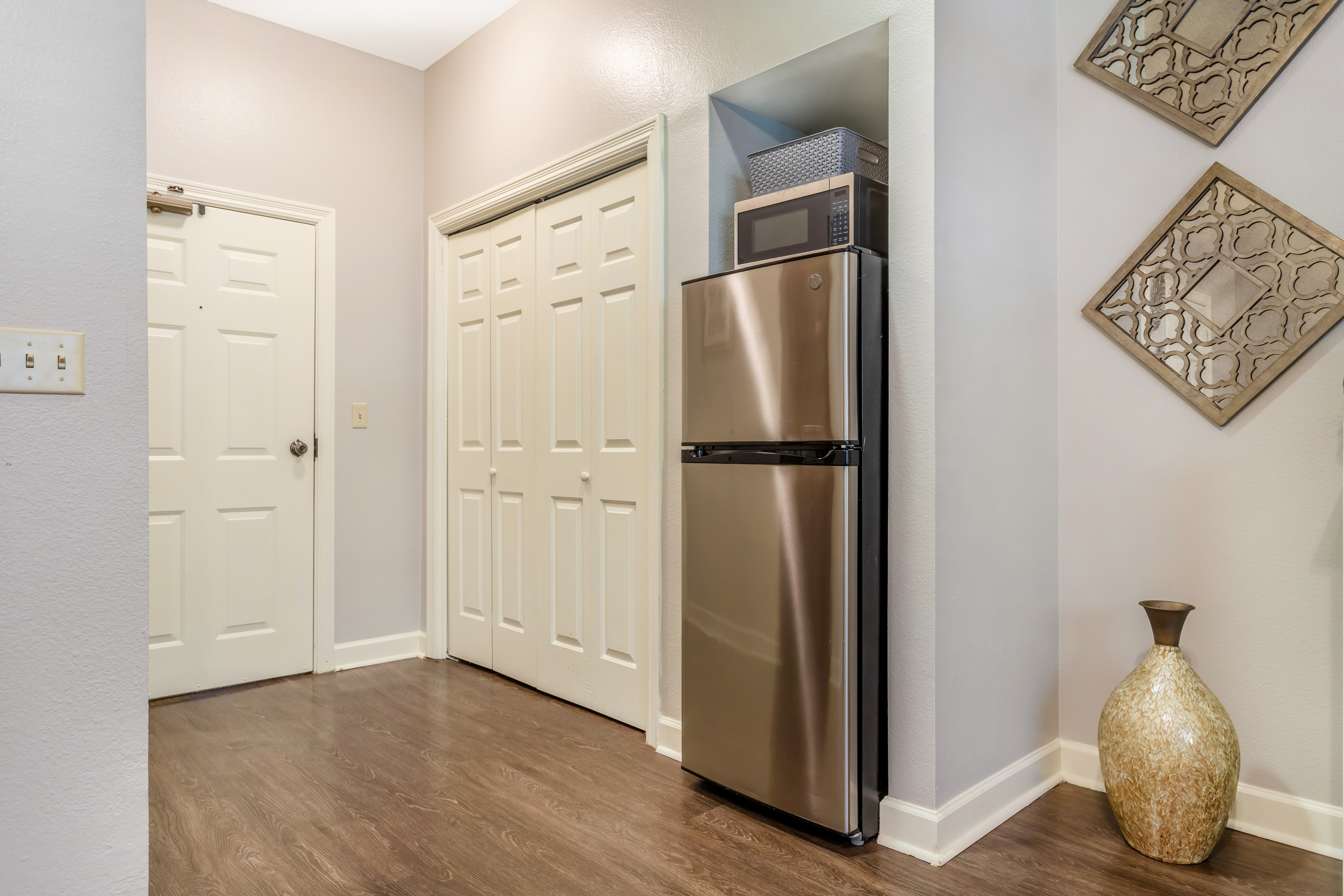 shadowlake-apartment-kitchen