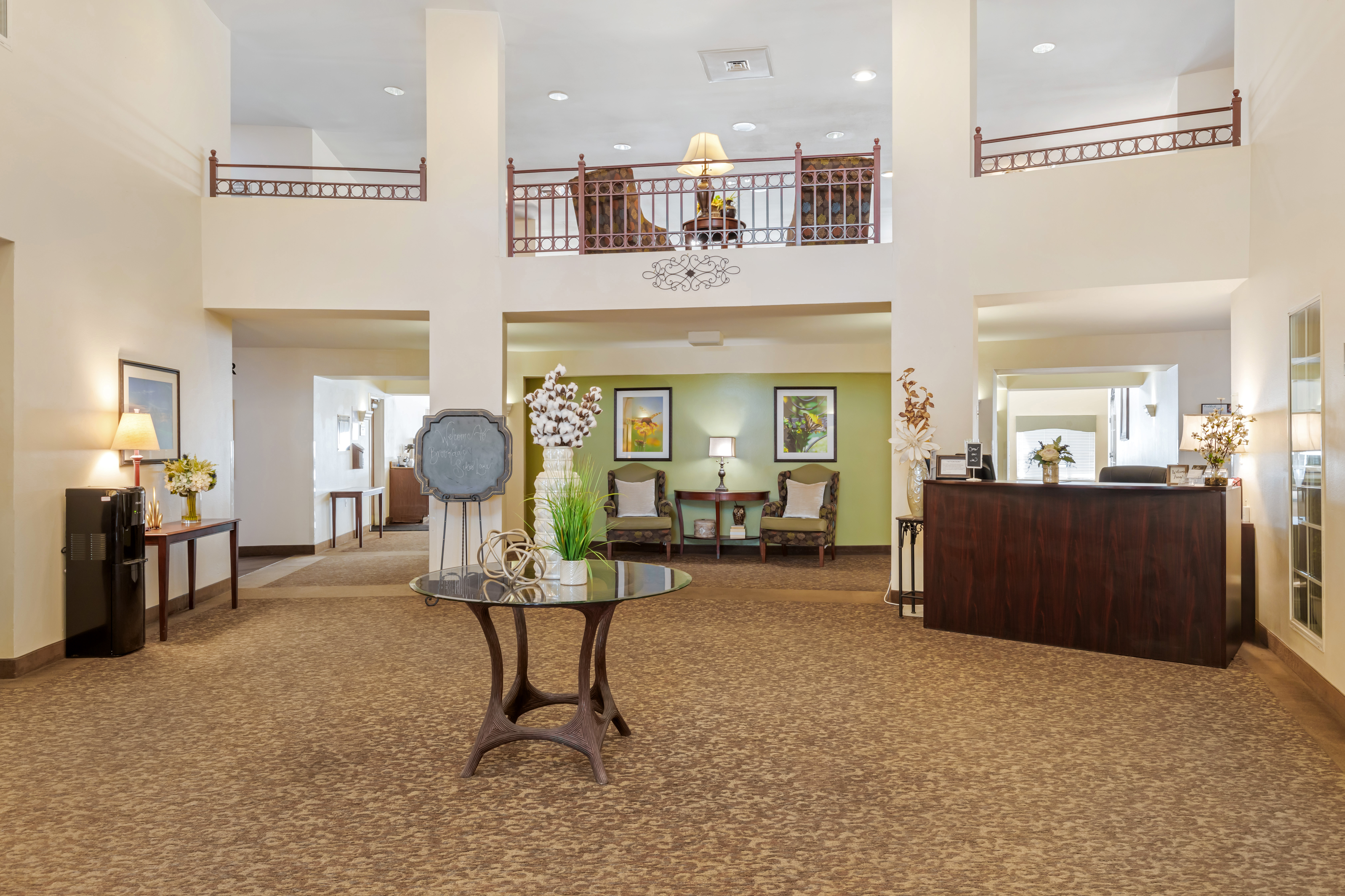 sikes-lake-lobby