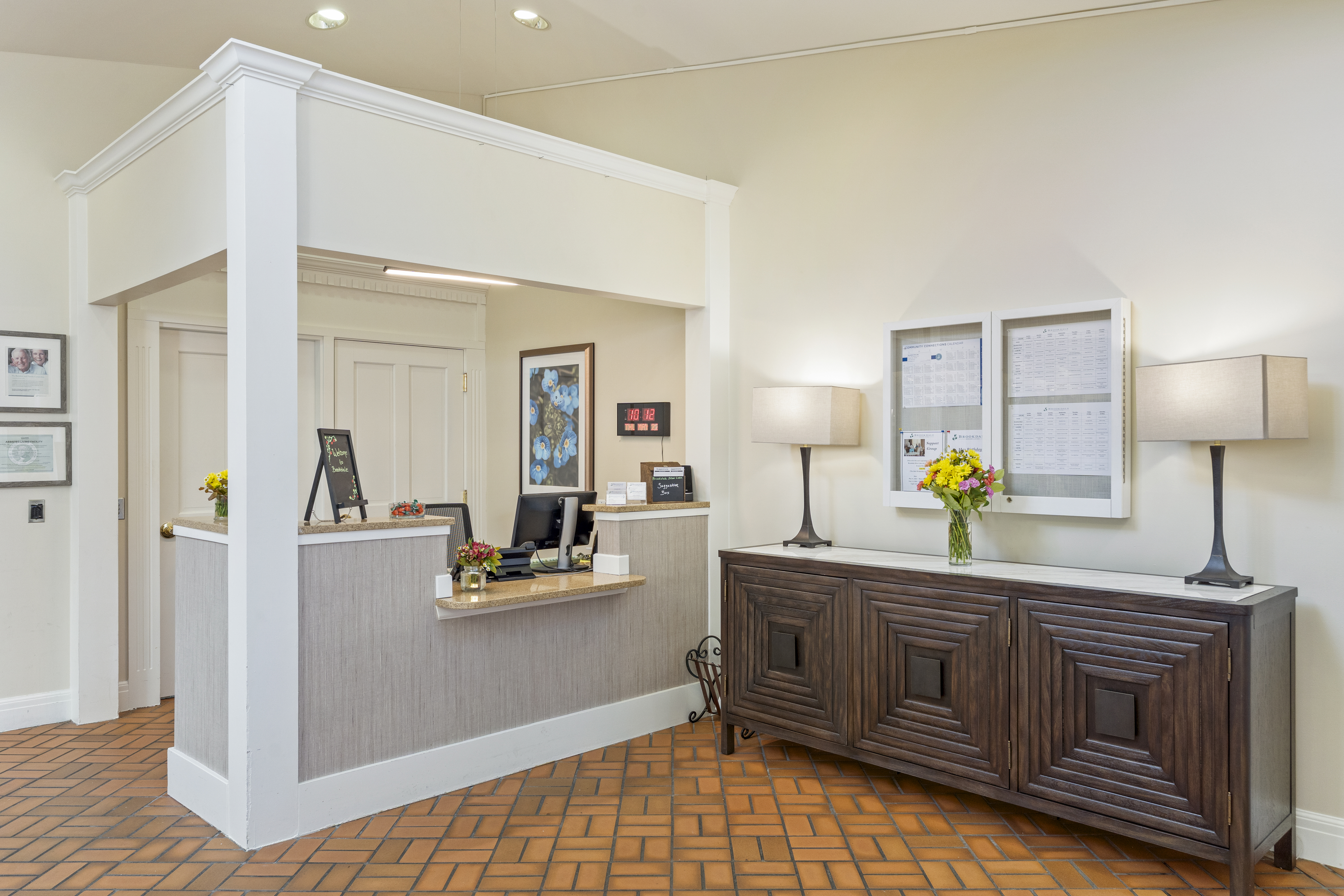 silver-lake-lobby