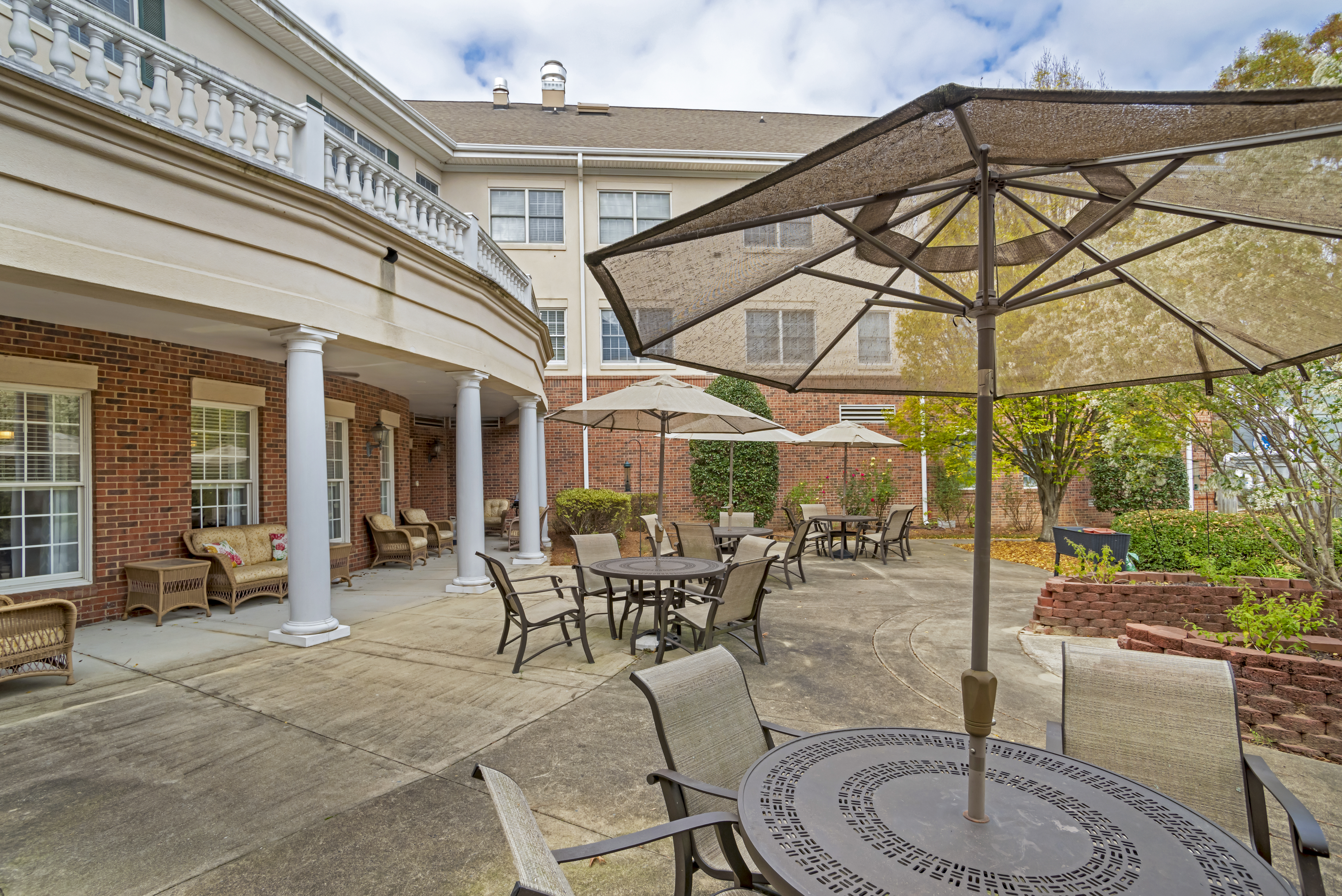 south-charlotte-courtyard