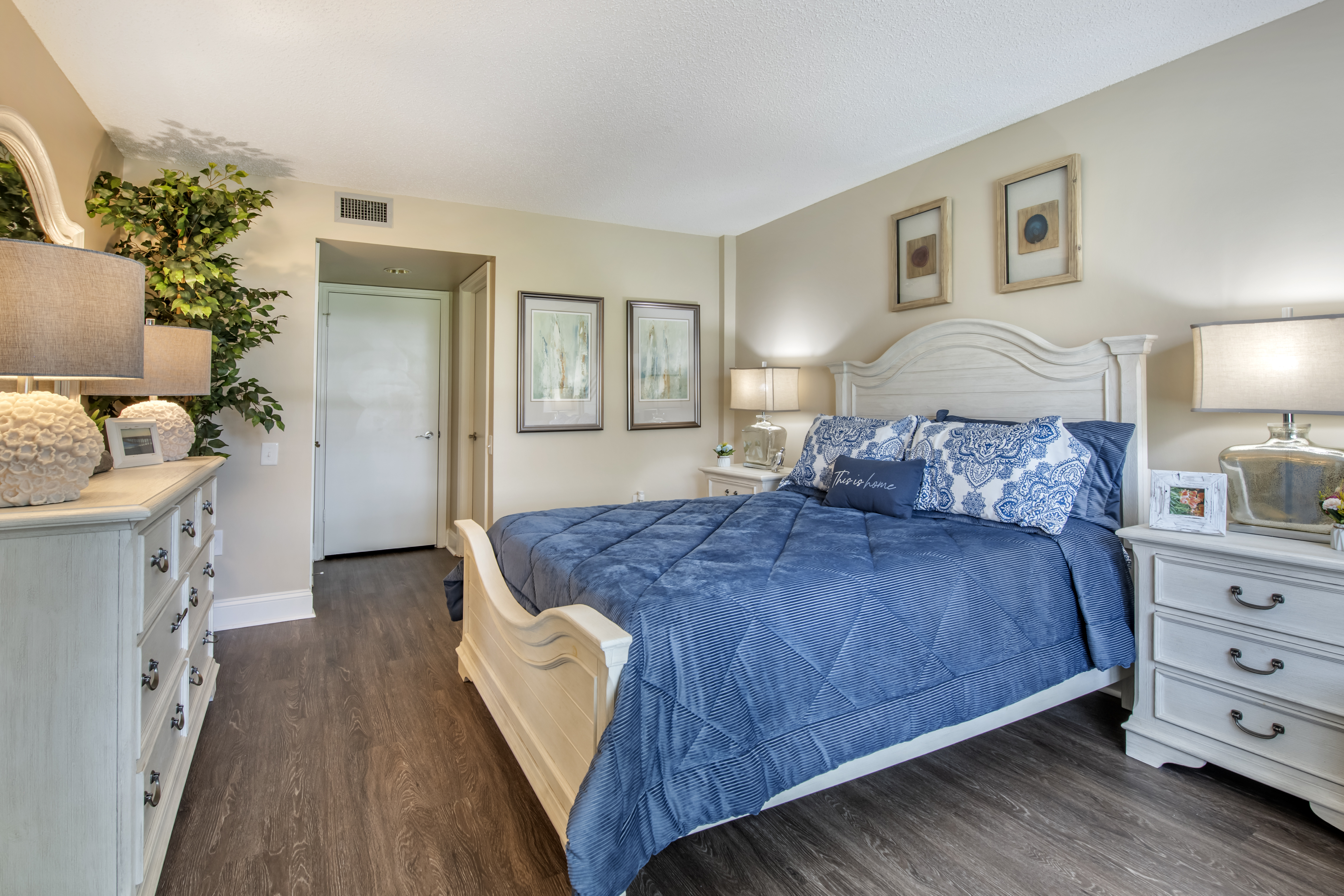 southside-apartment-bedroom