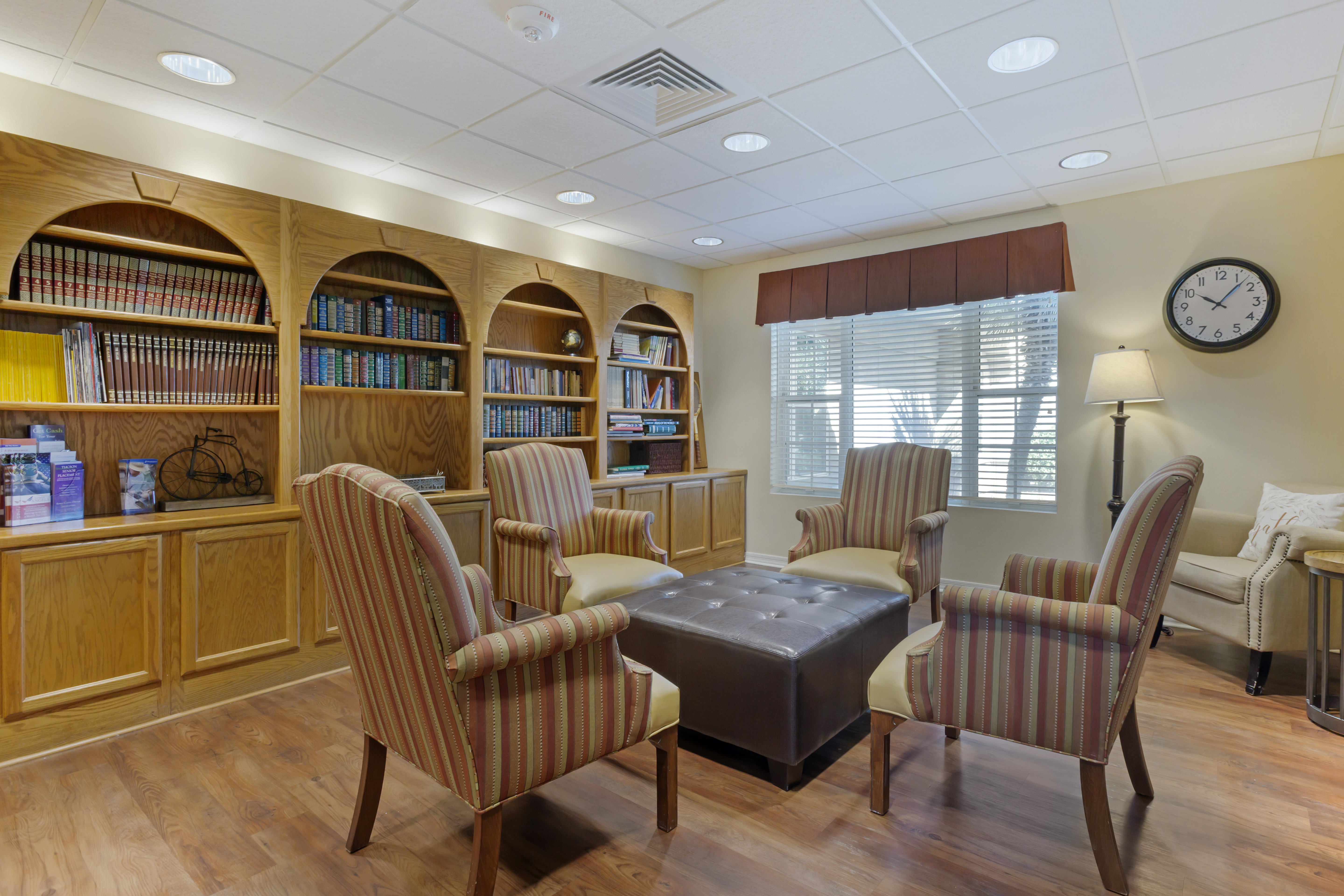 1-tanque-verde-library