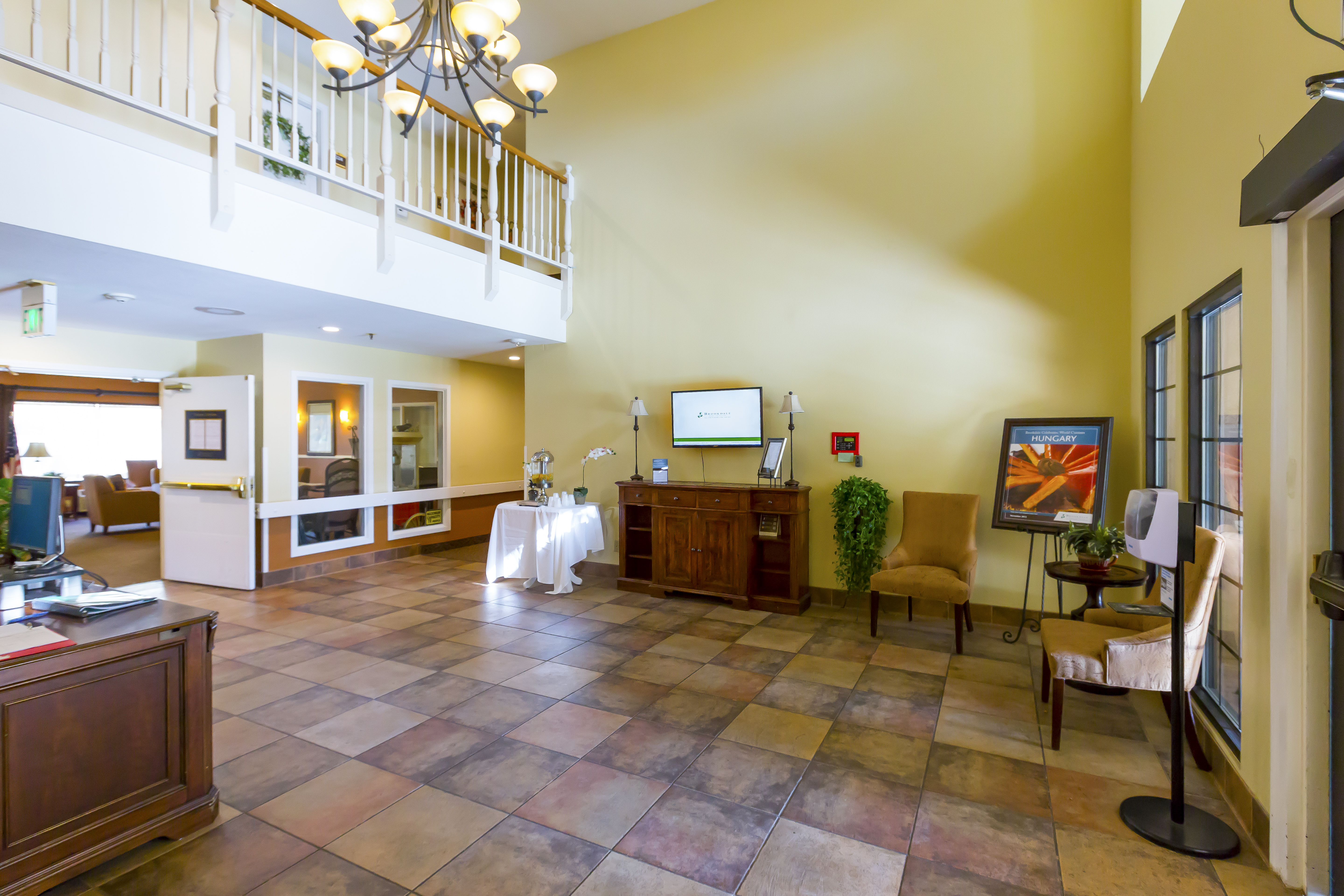 1-tracy-foyer
