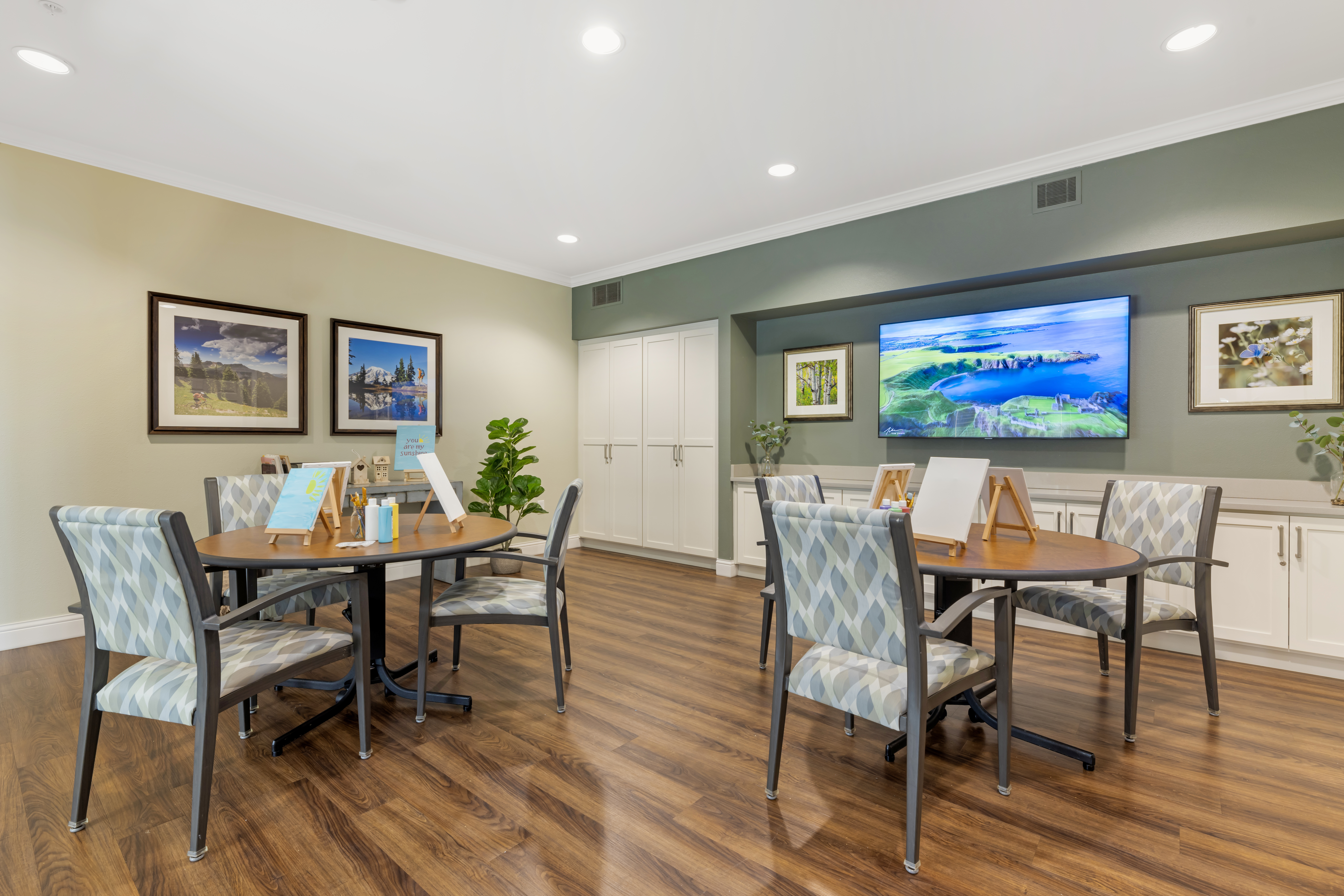 troutdale-activity-room