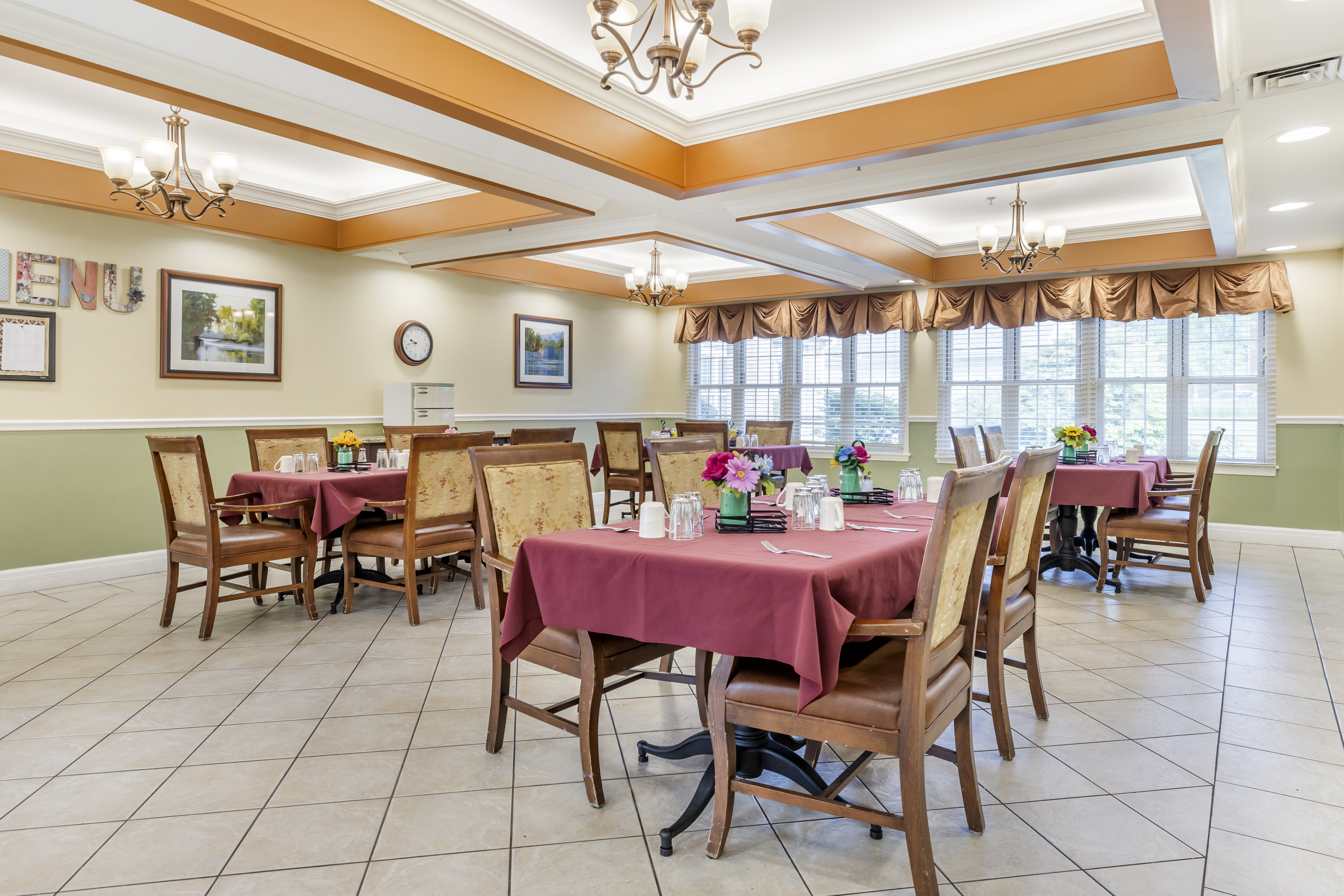 3-troy-mi-dining-room