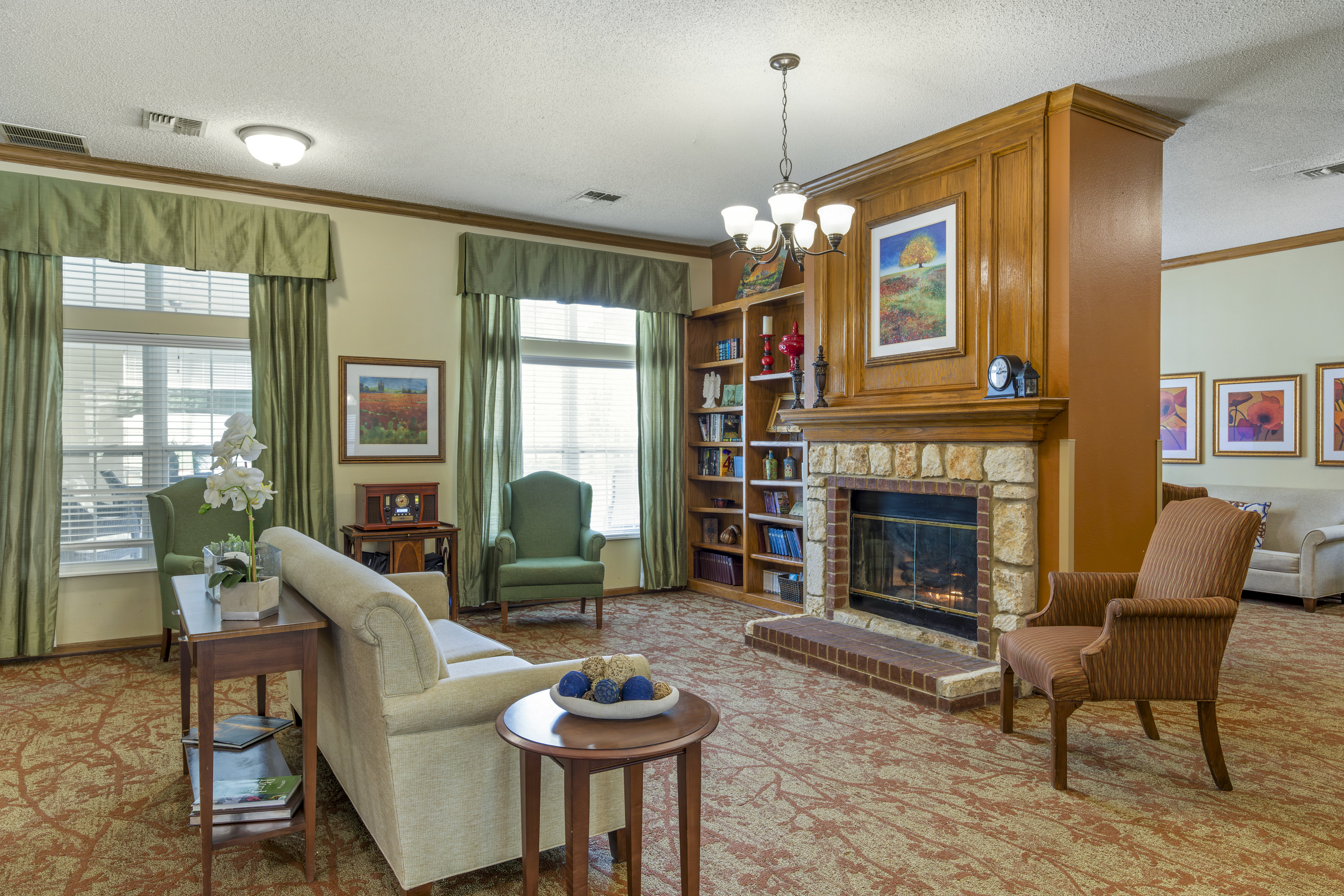1-tyler-east-community-living-room