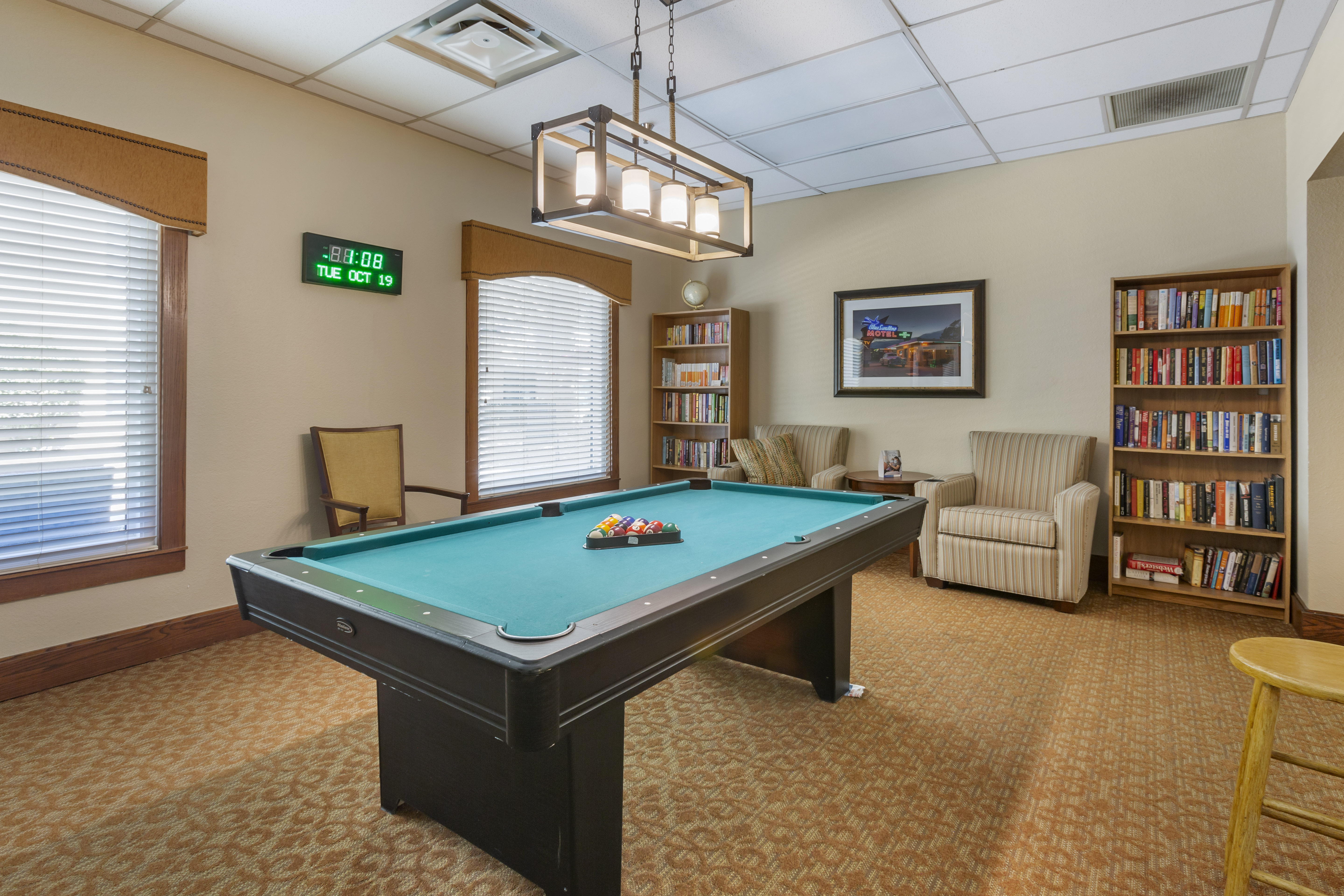 3-valencia-recreation-room
