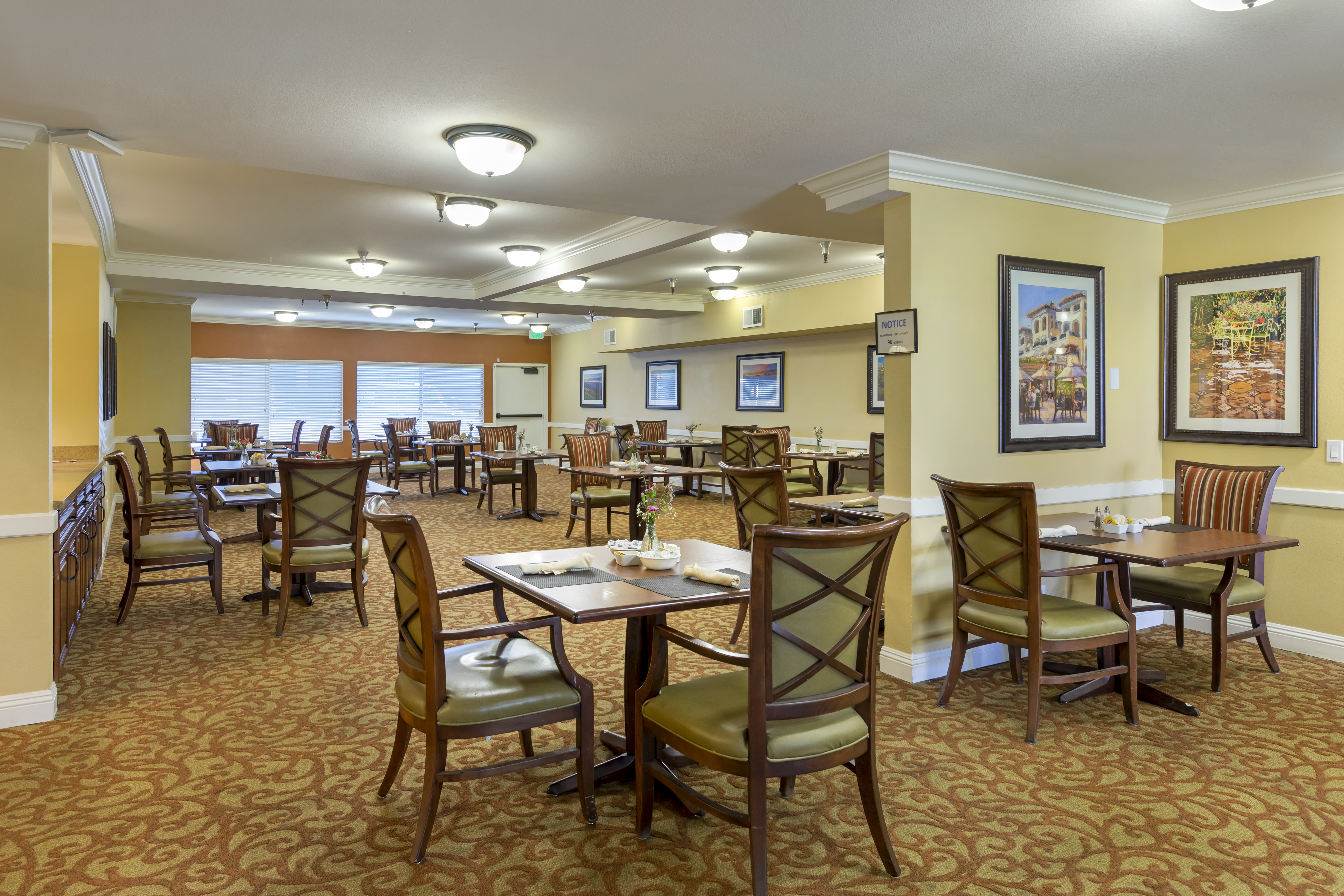3-valley-view-dining-room