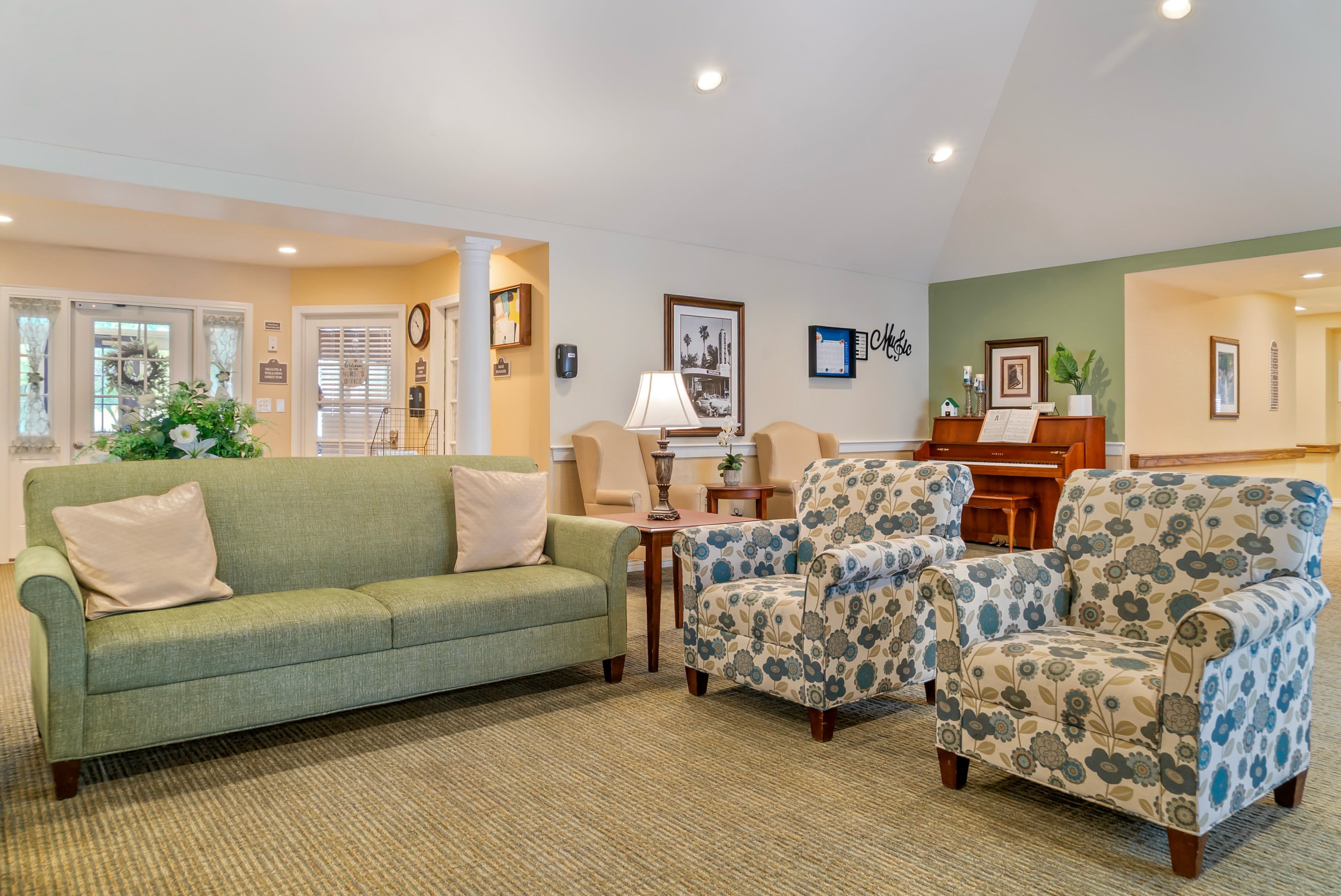 1-w-eisenhower-pkwy-common-area