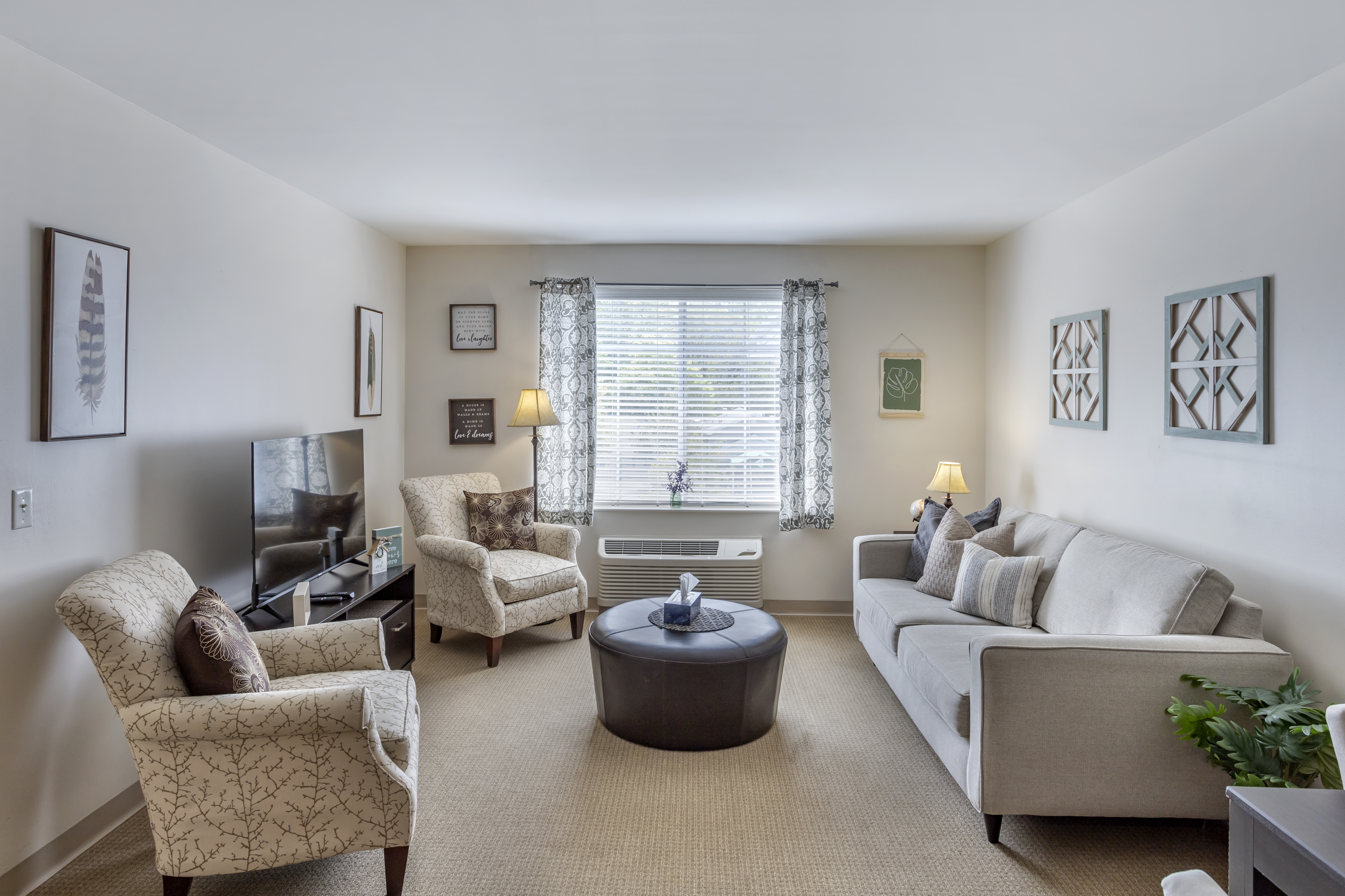 3-wayne-apartment-living-room