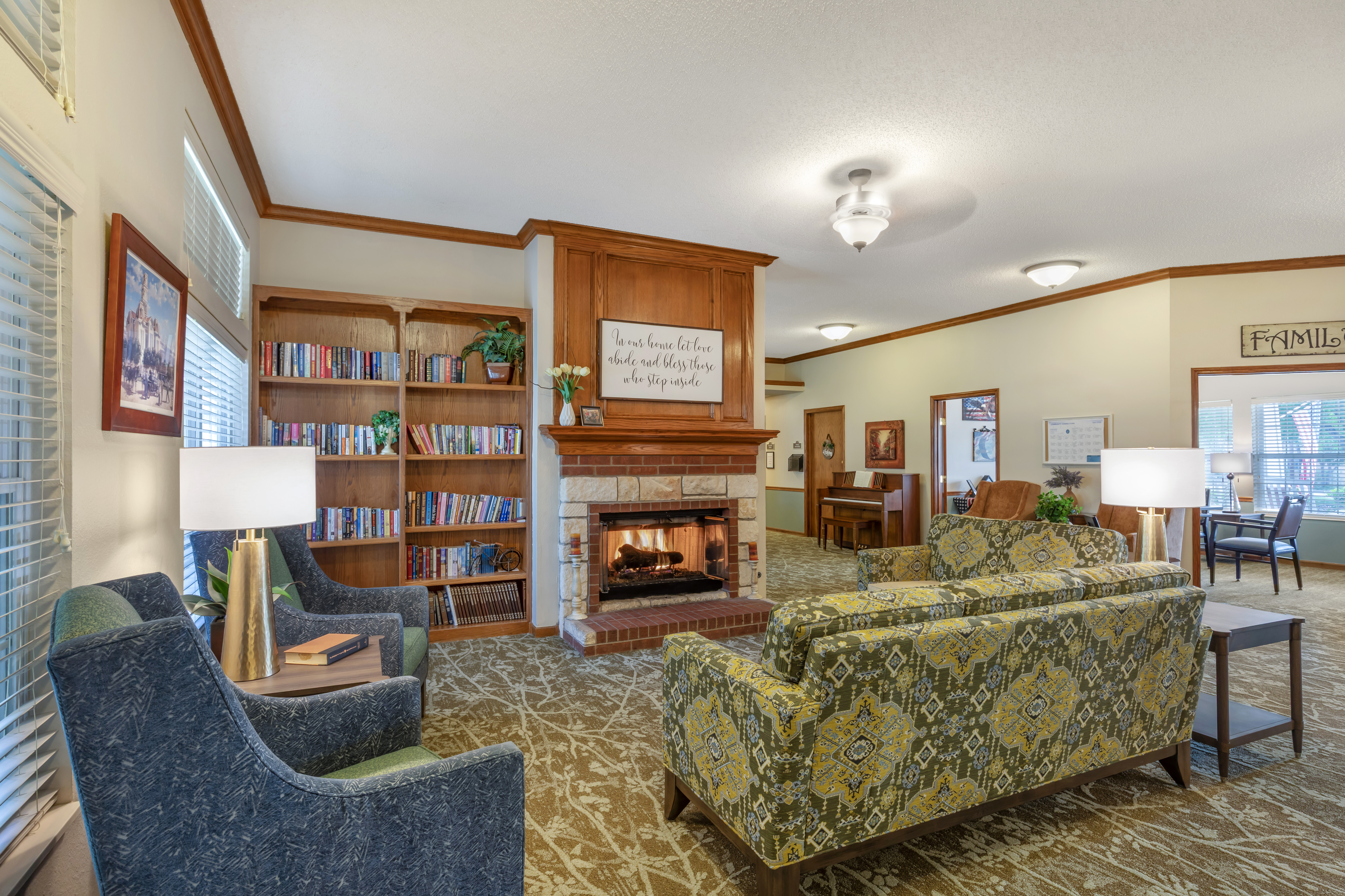 weatherford-tx-community-living-room