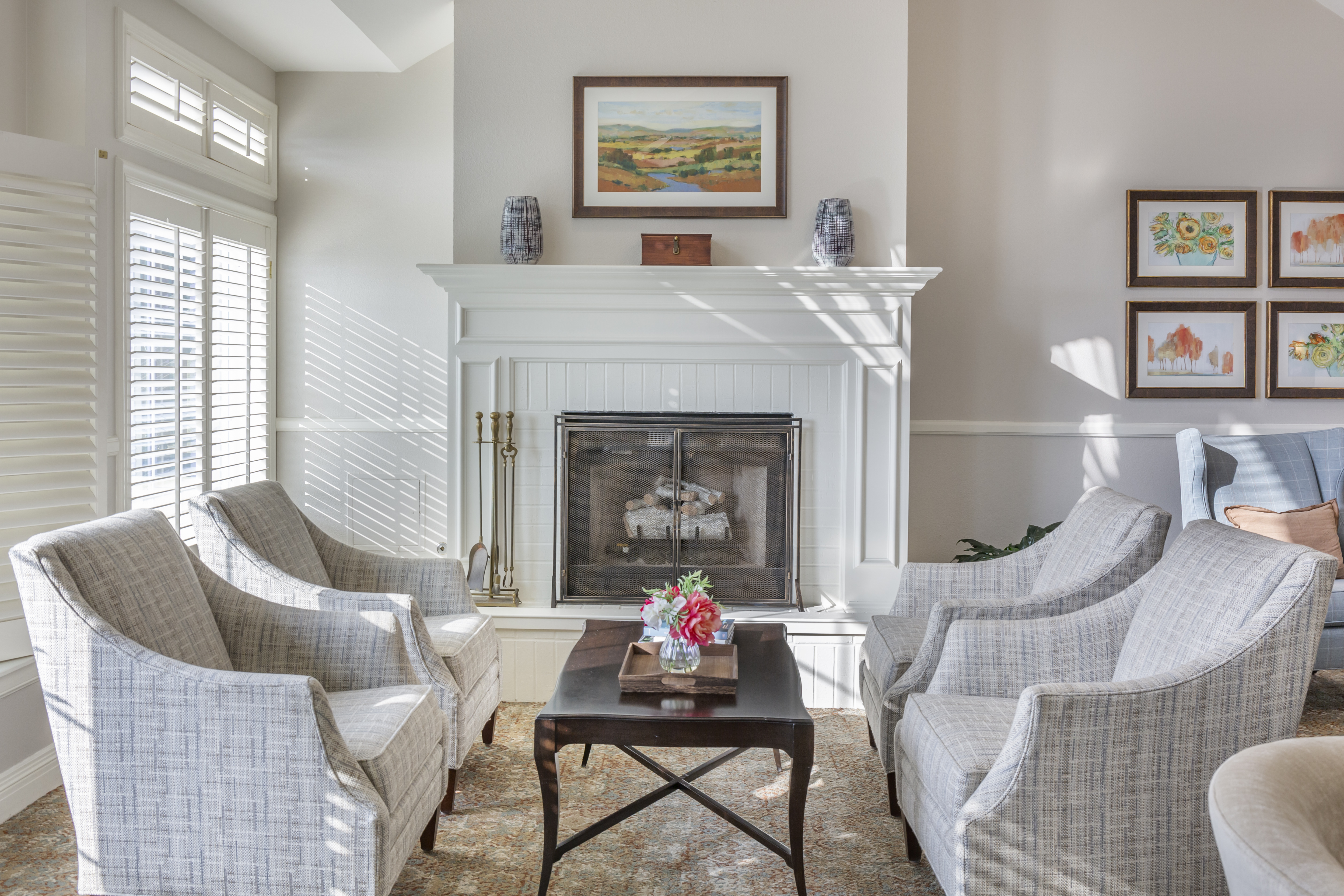 1-westlake-hills-community-living-room