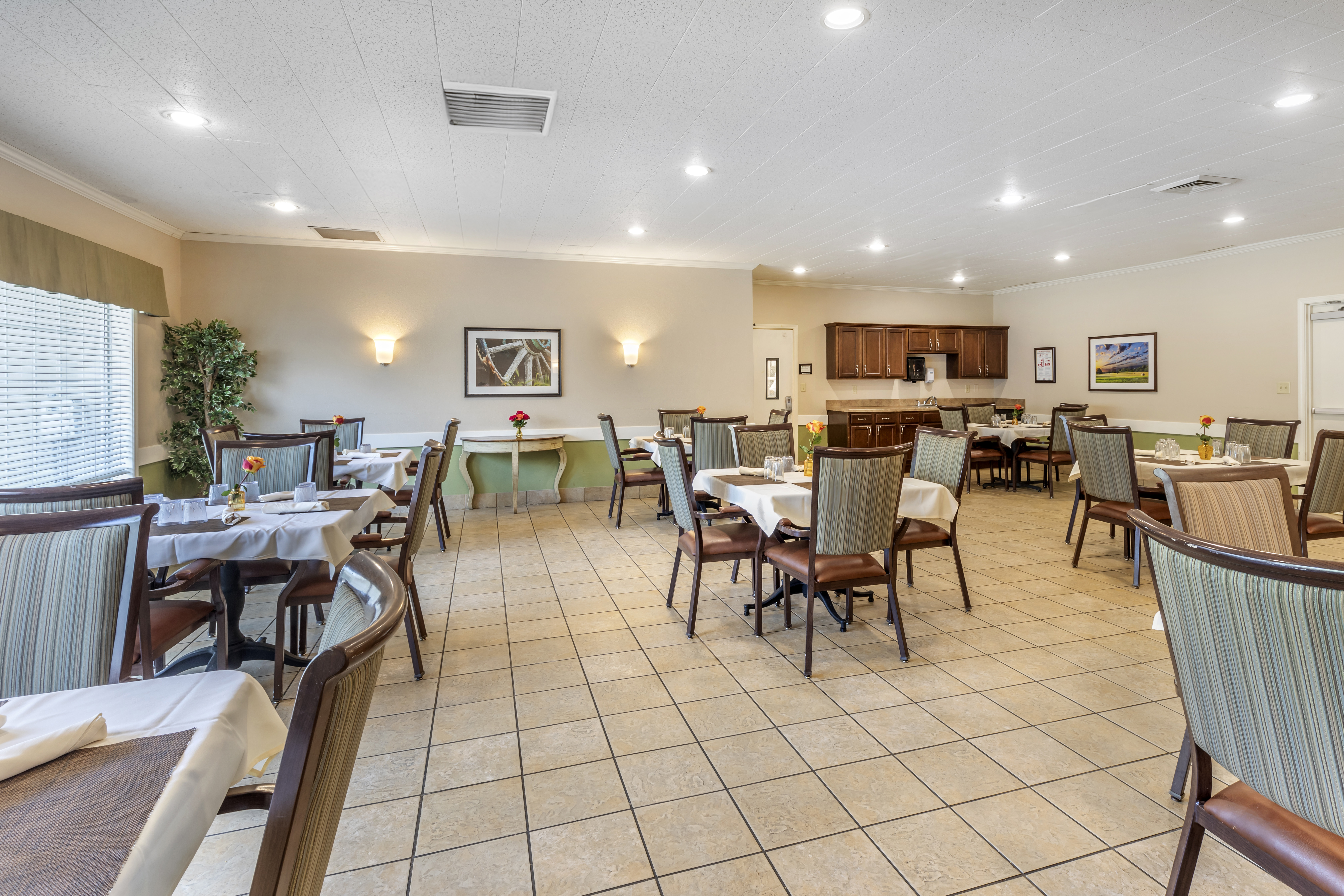 white-rock-dining-room