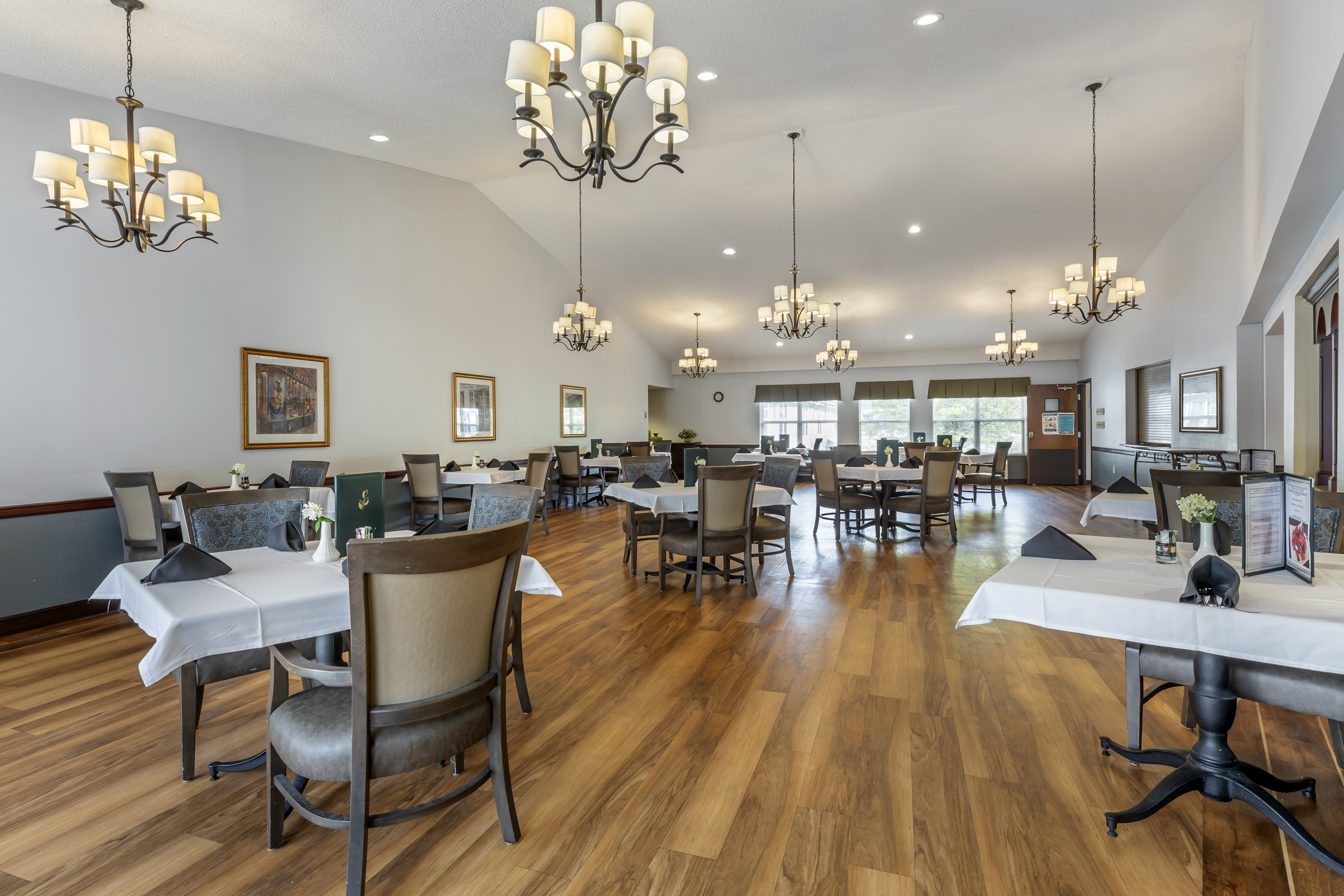 1-wickliffe-community-dining-room