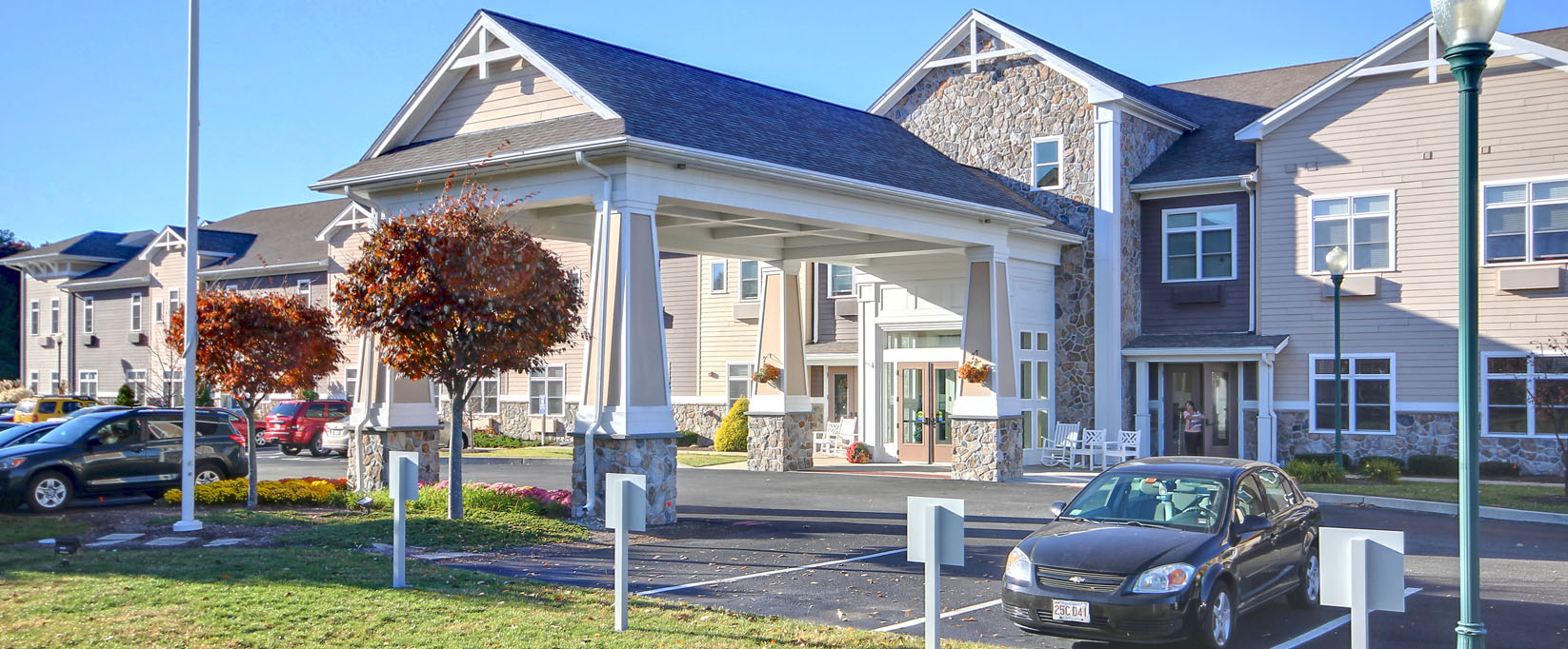 Brookdale Centre Of New England Senior Living In Coventry Ri Centre Of New England Salon Close