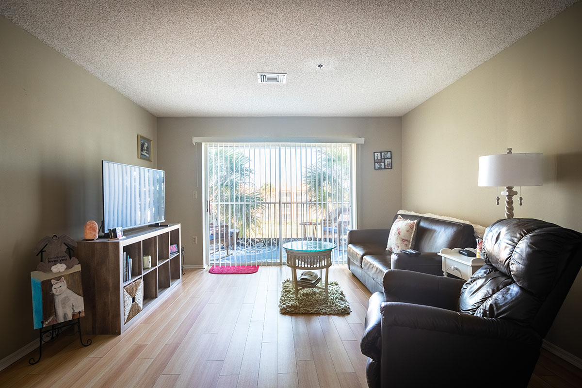  Make It Mine Season 2 Mini 2 before photo